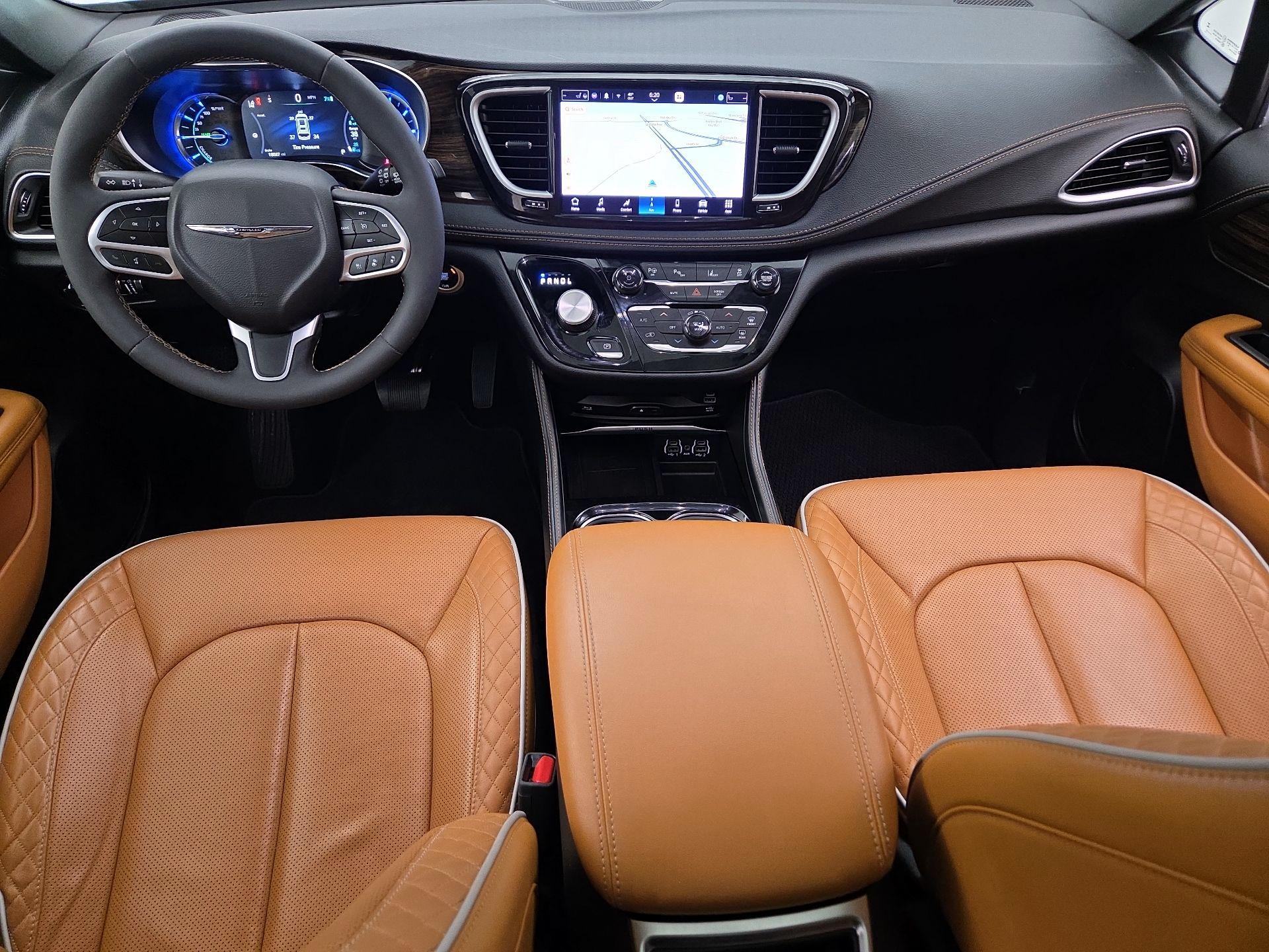 Thumbnail: 2023 Chrysler Pacifica - 9