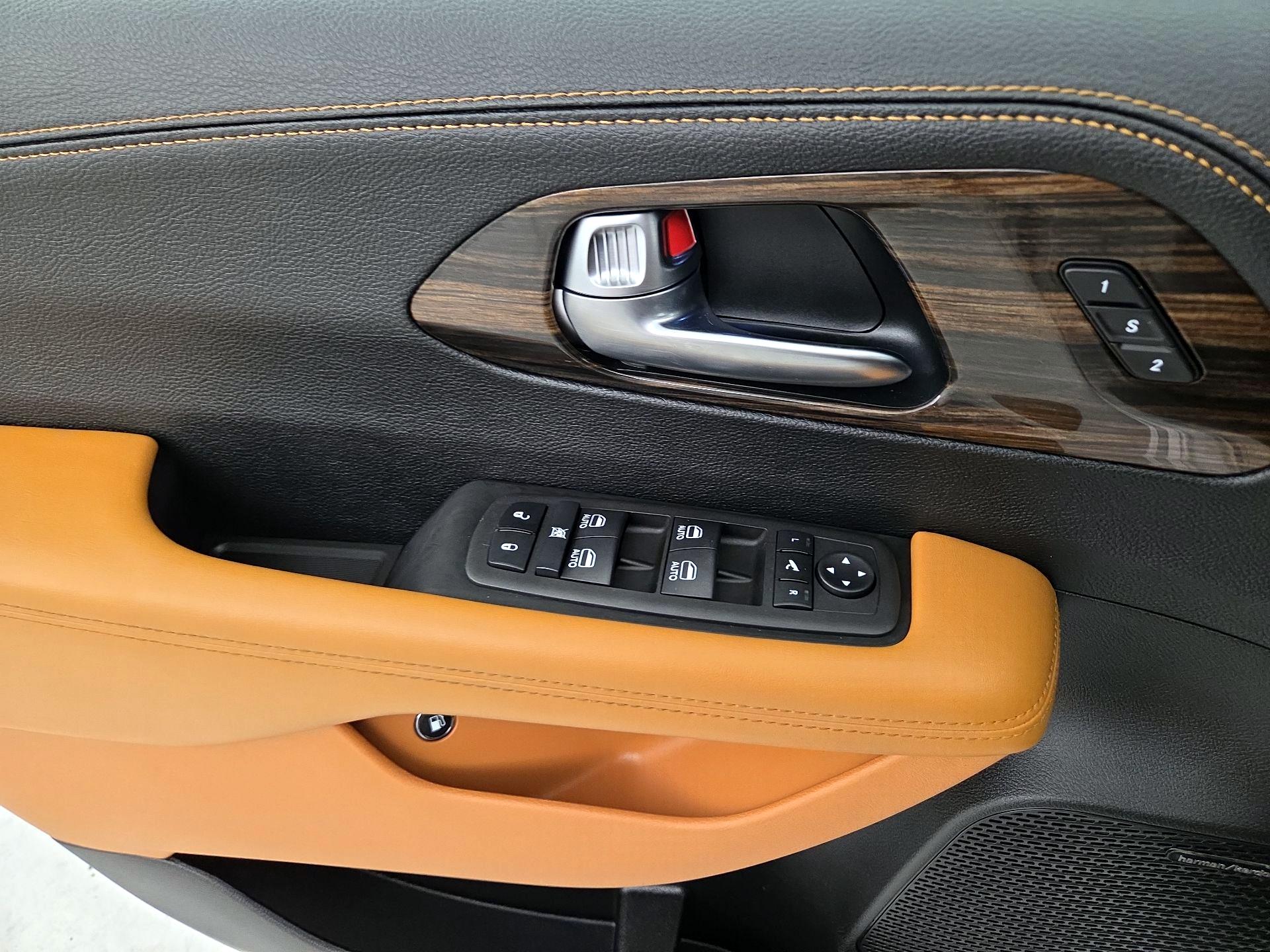 Thumbnail: 2023 Chrysler Pacifica - 12