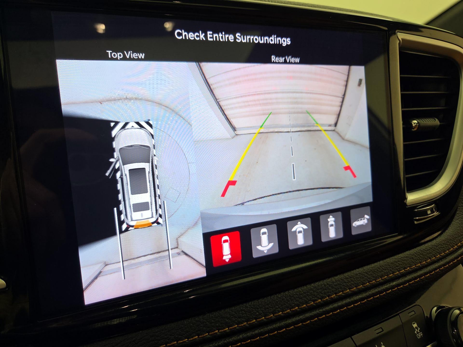 Thumbnail: 2023 Chrysler Pacifica - 15