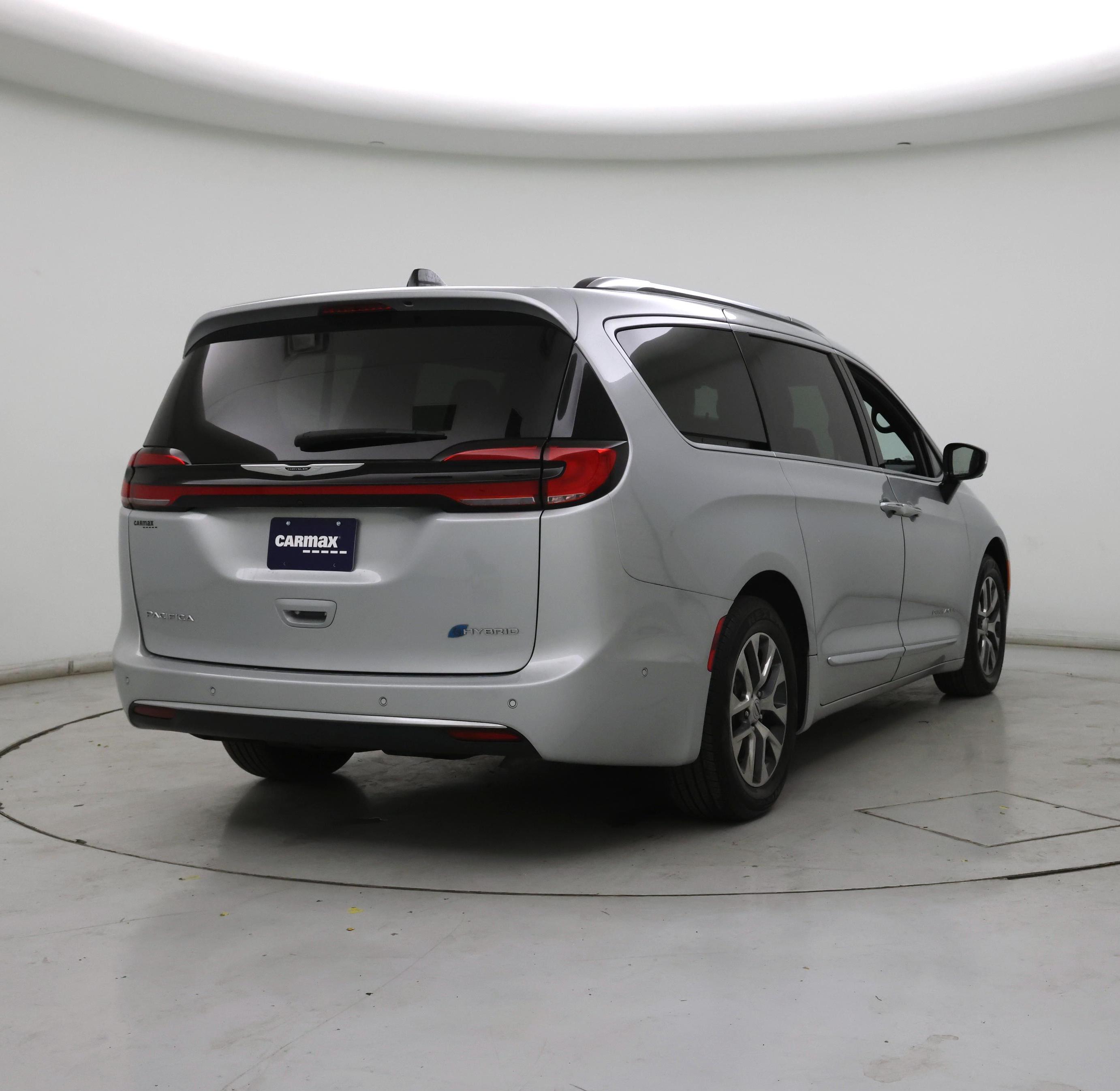 Thumbnail: 2023 Chrysler Pacifica - 8