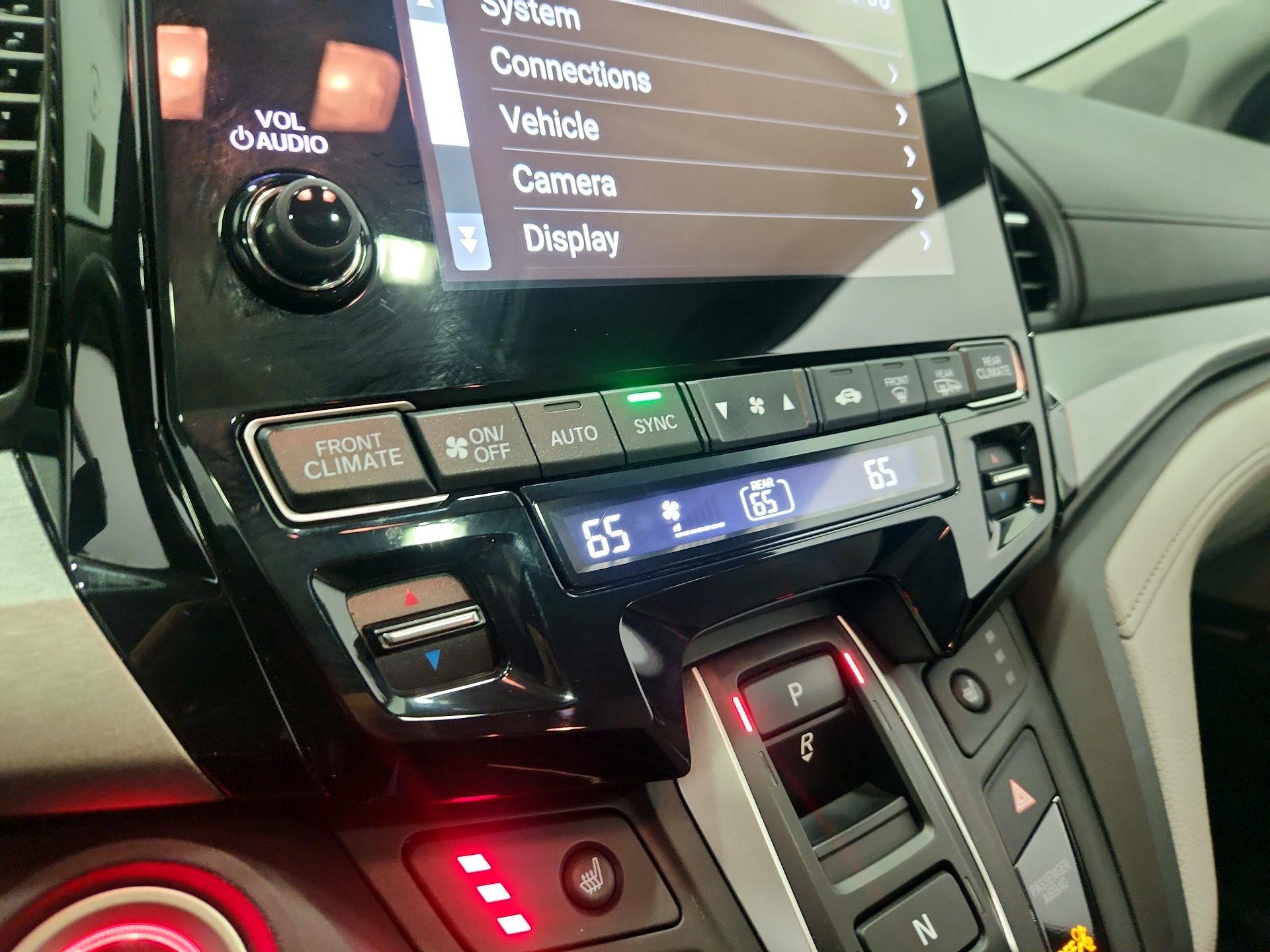 Thumbnail: 2023 Honda Odyssey - 16