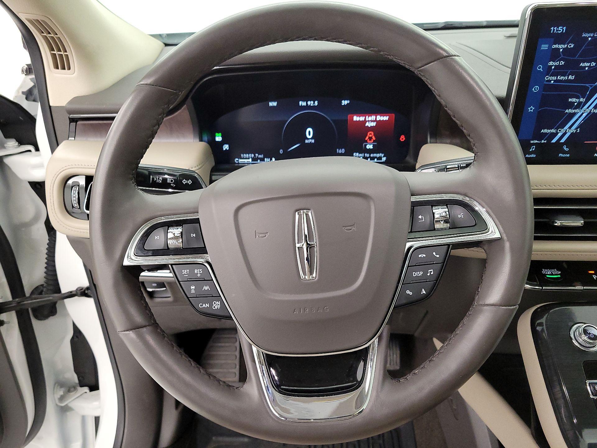 Thumbnail: 2023 Lincoln Nautilus - 10