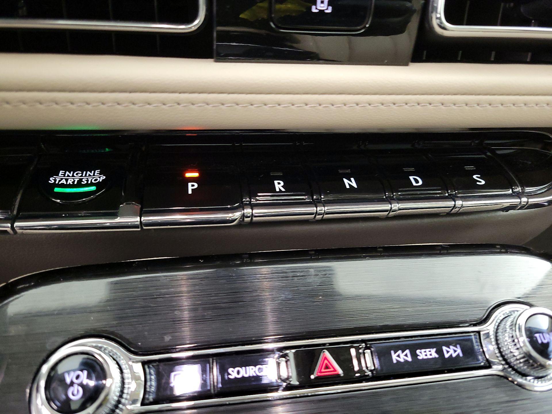 Thumbnail: 2023 Lincoln Nautilus - 18