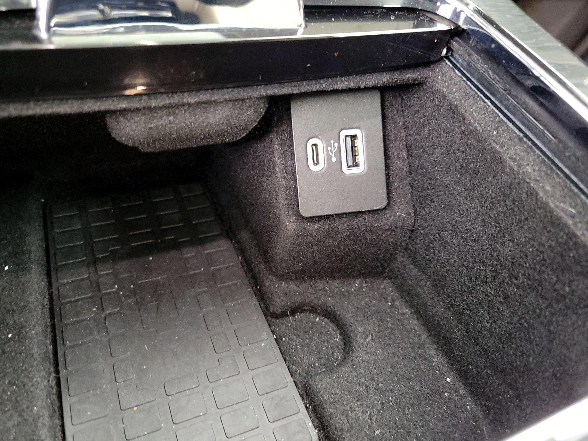 Thumbnail: 2023 Lincoln Nautilus - 19