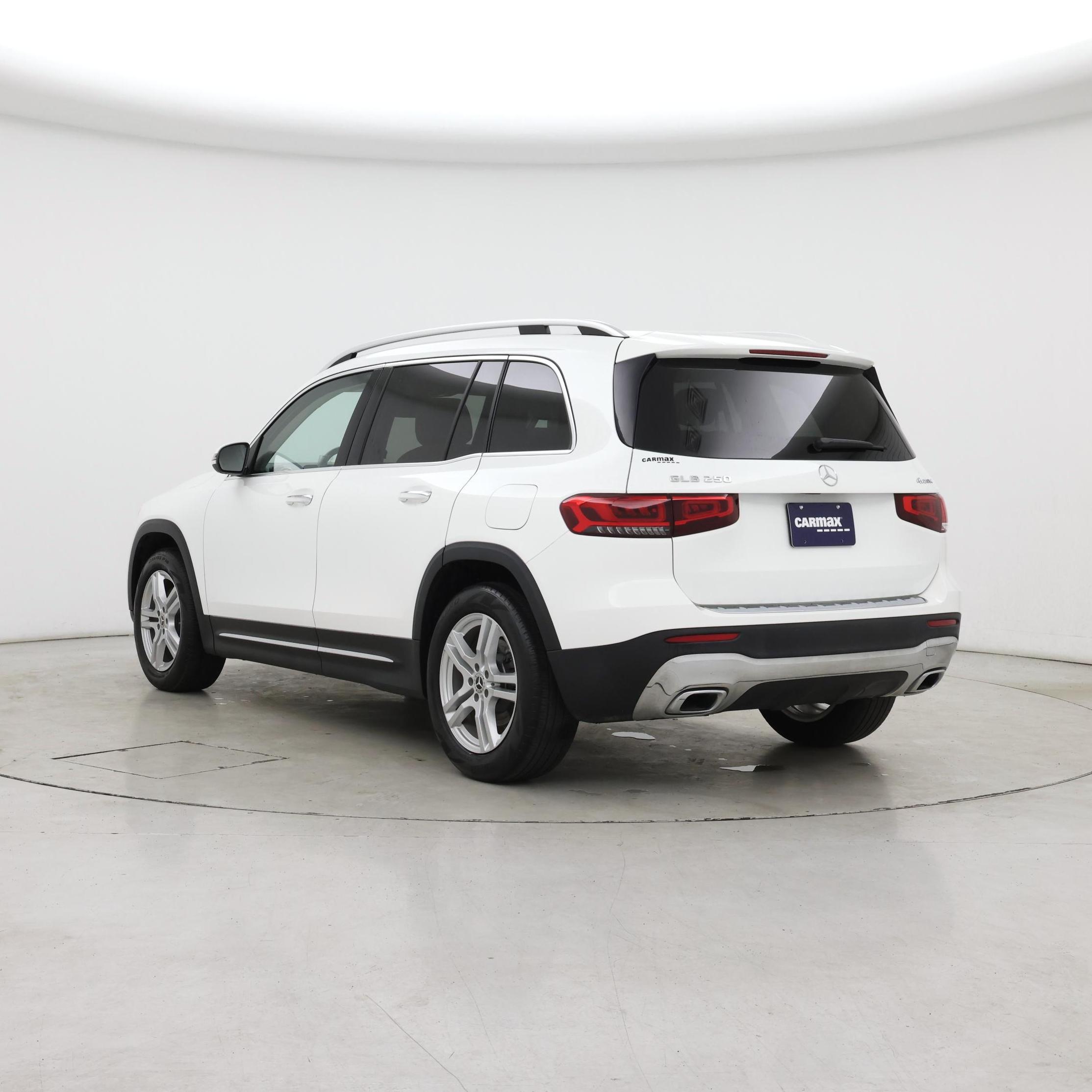 Thumbnail: 2022 Mercedes-Benz GLB - 2