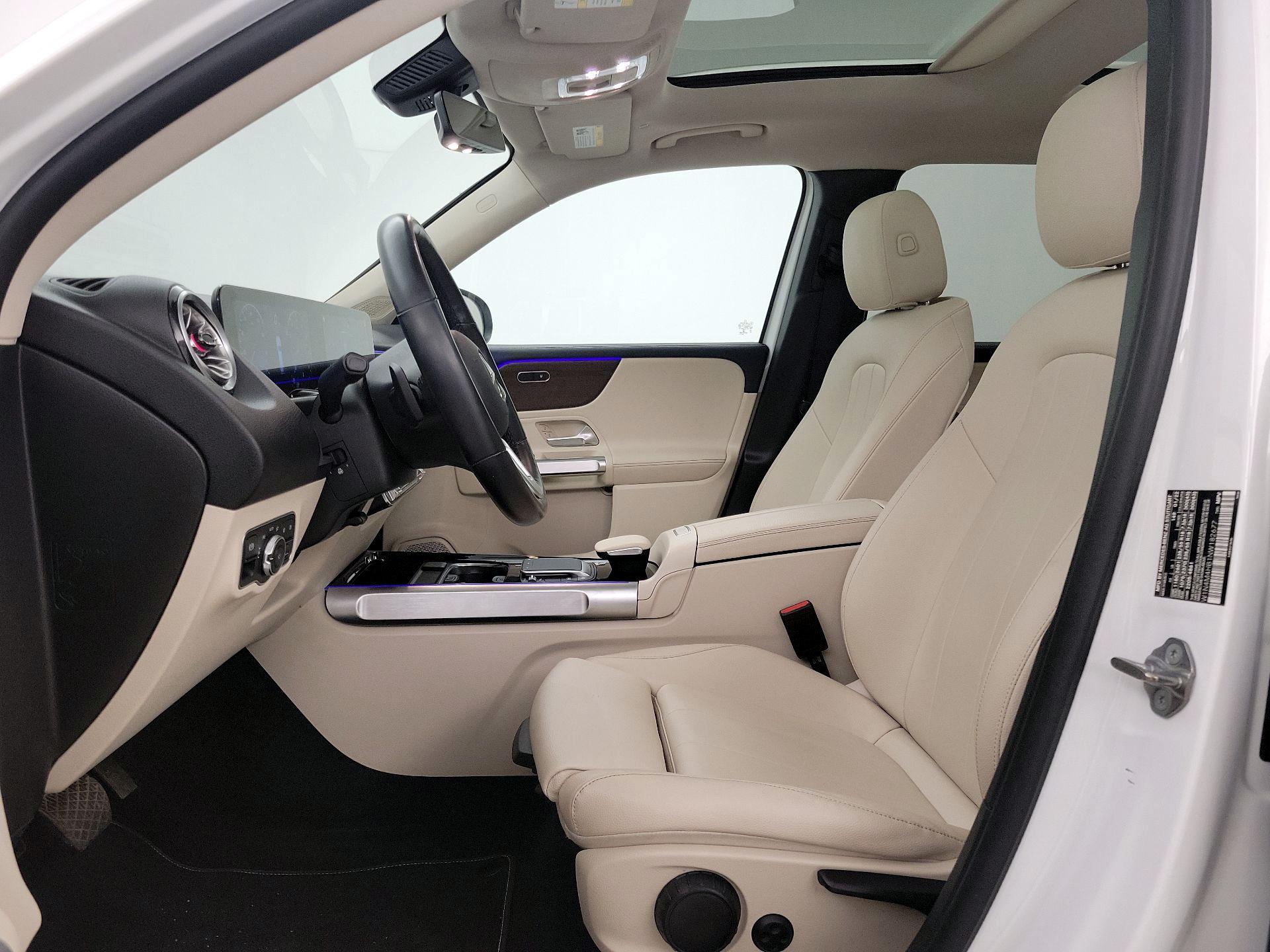 Thumbnail: 2022 Mercedes-Benz GLB - 11