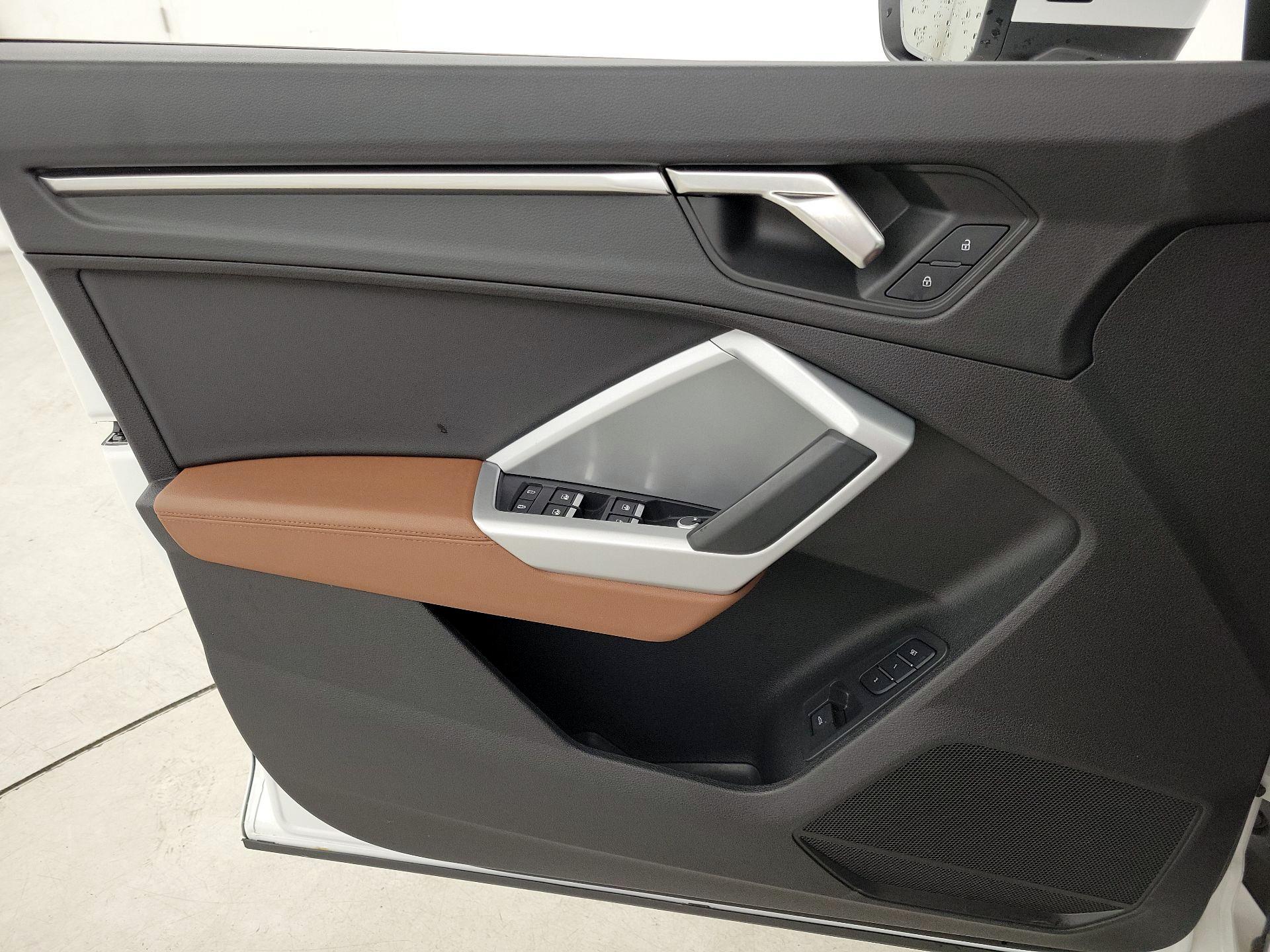 Thumbnail: 2022 Audi Q3 - 12