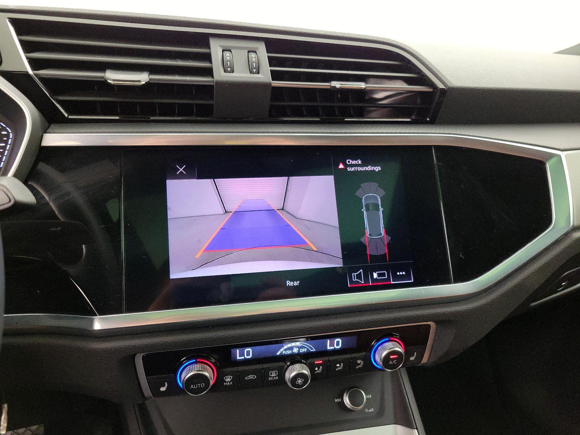 Thumbnail: 2022 Audi Q3 - 14