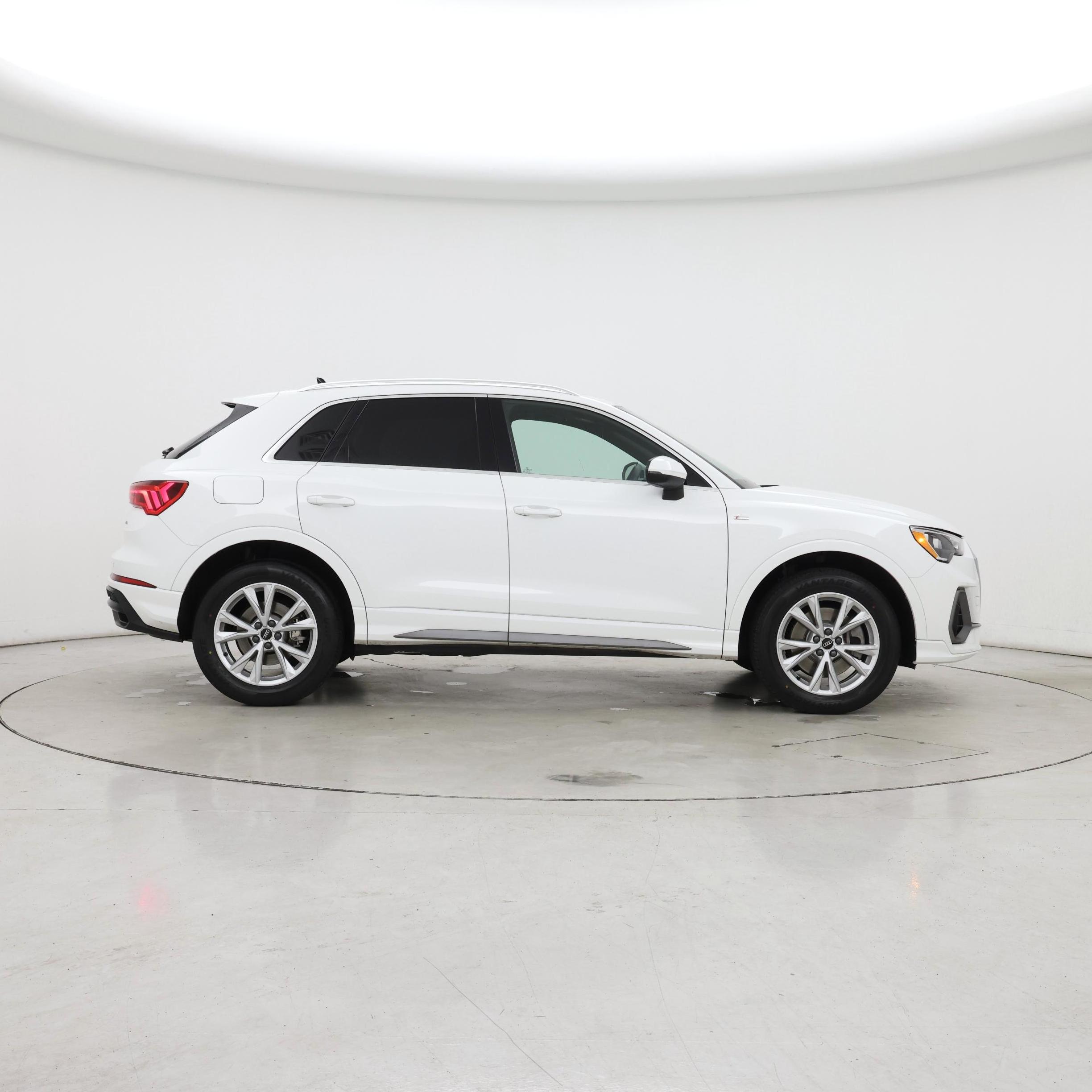 Thumbnail: 2022 Audi Q3 - 7