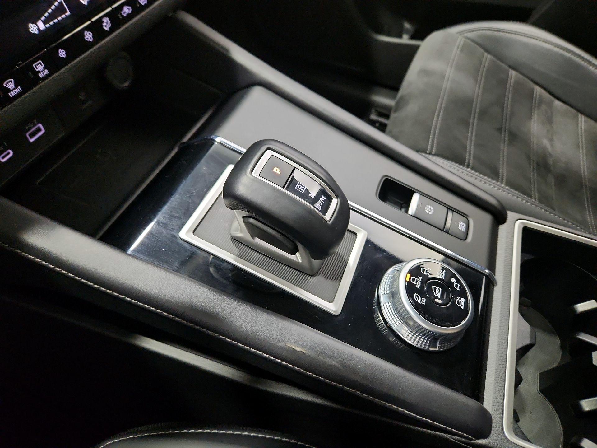 Thumbnail: 2024 Mitsubishi Outlander - 18