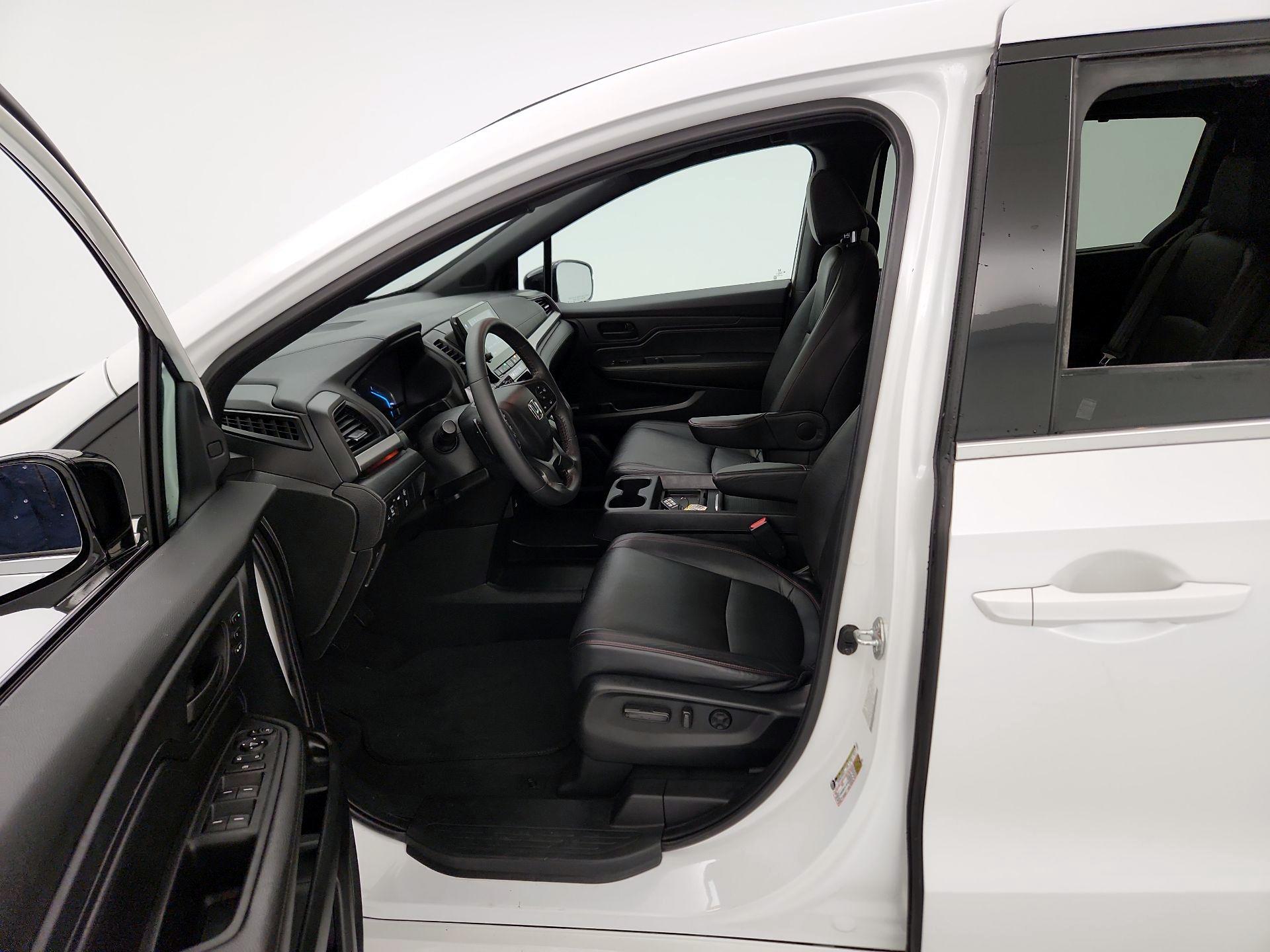 Thumbnail: 2023 Honda Odyssey - 11