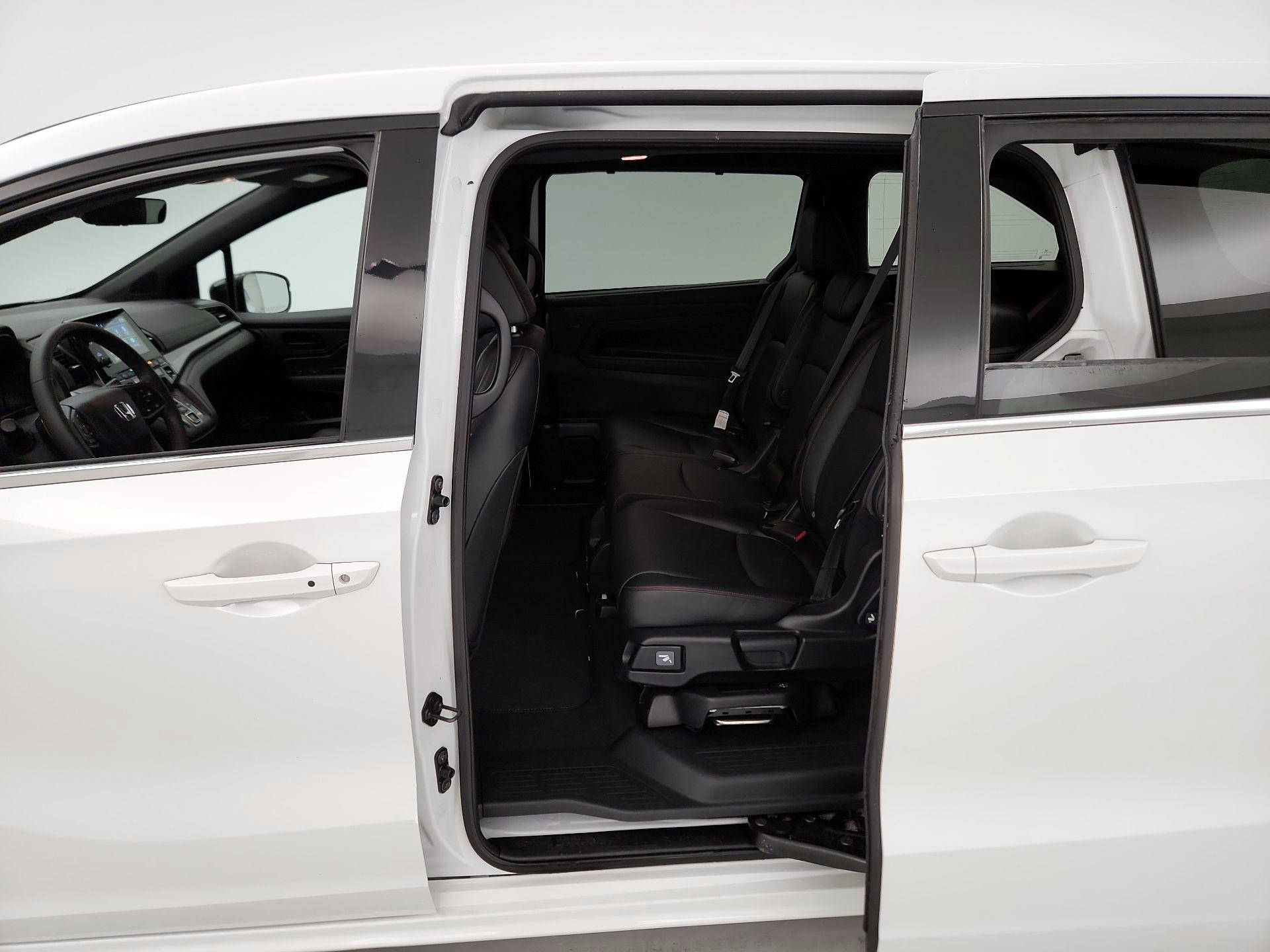Thumbnail: 2023 Honda Odyssey - 20