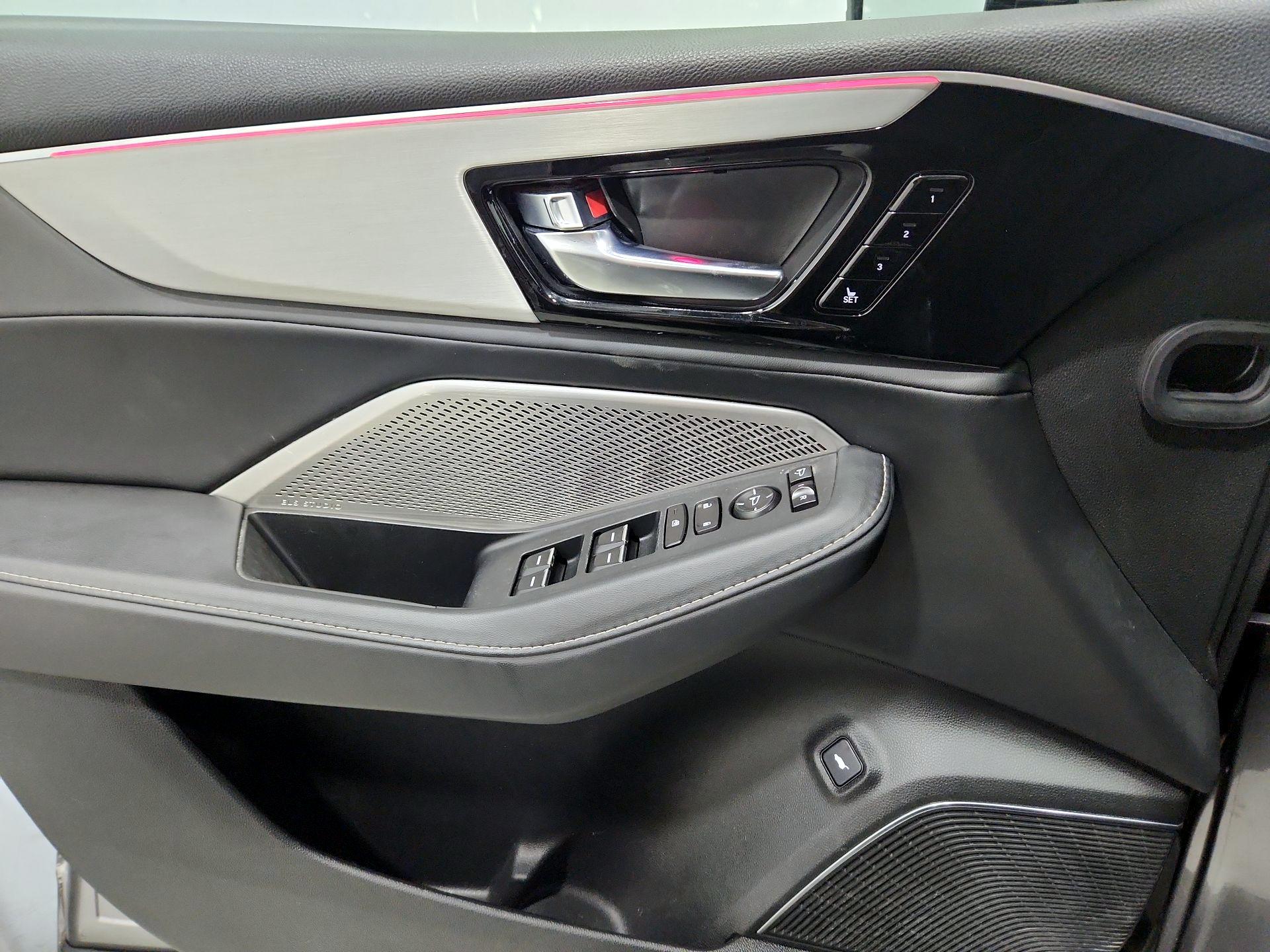 Thumbnail: 2023 Acura MDX - 12