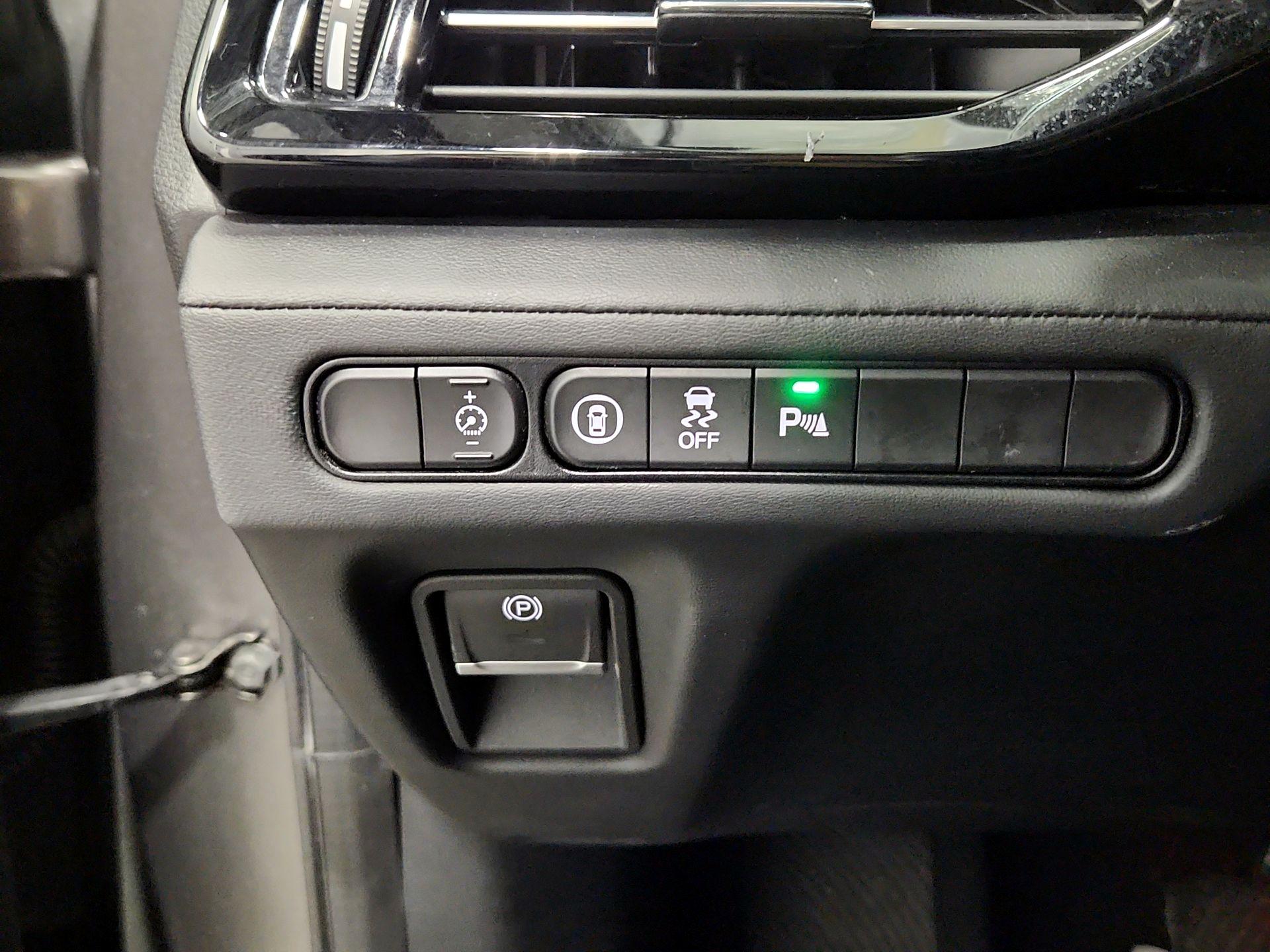 Thumbnail: 2023 Acura MDX - 13