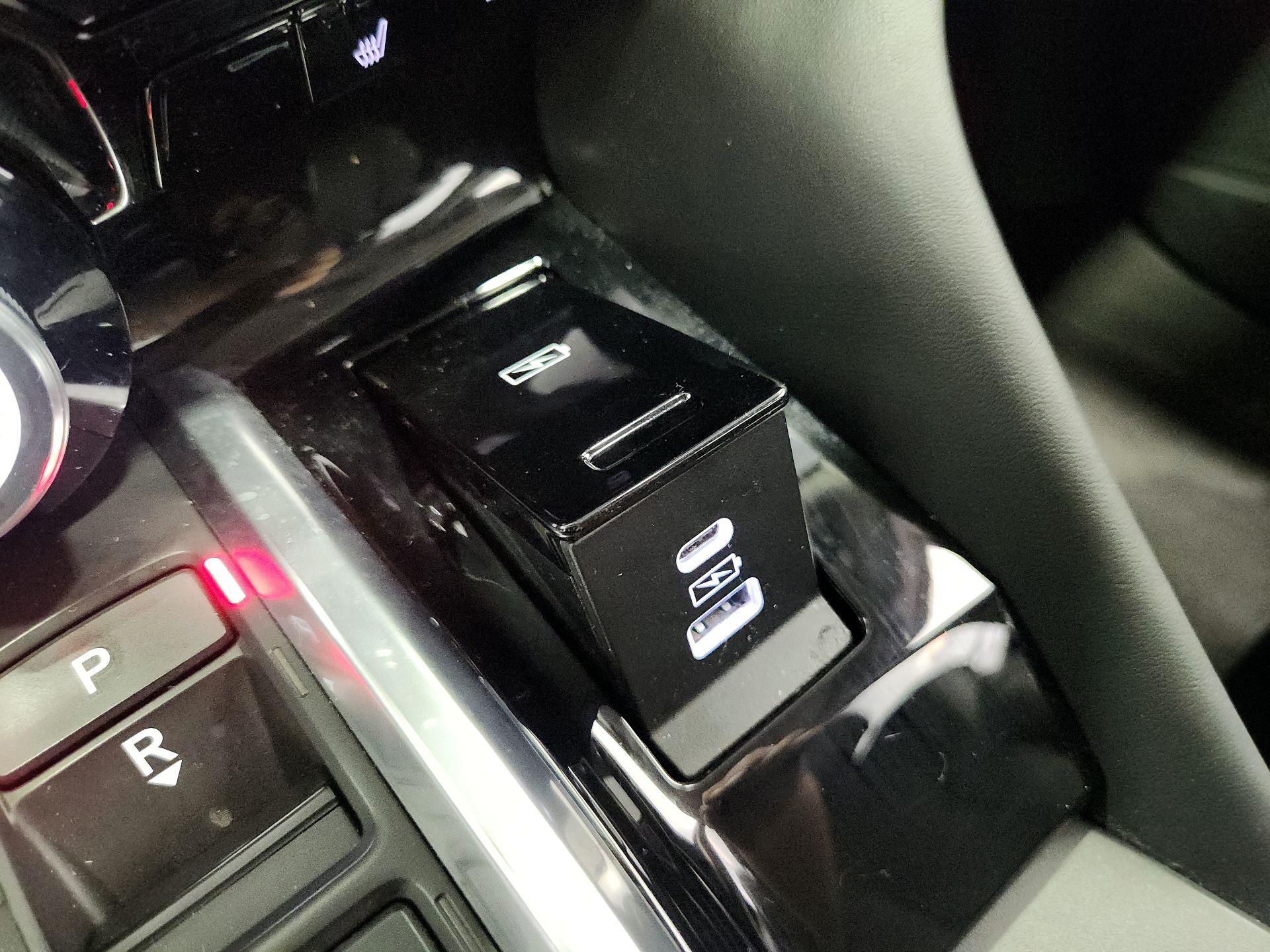 Thumbnail: 2023 Acura MDX - 19