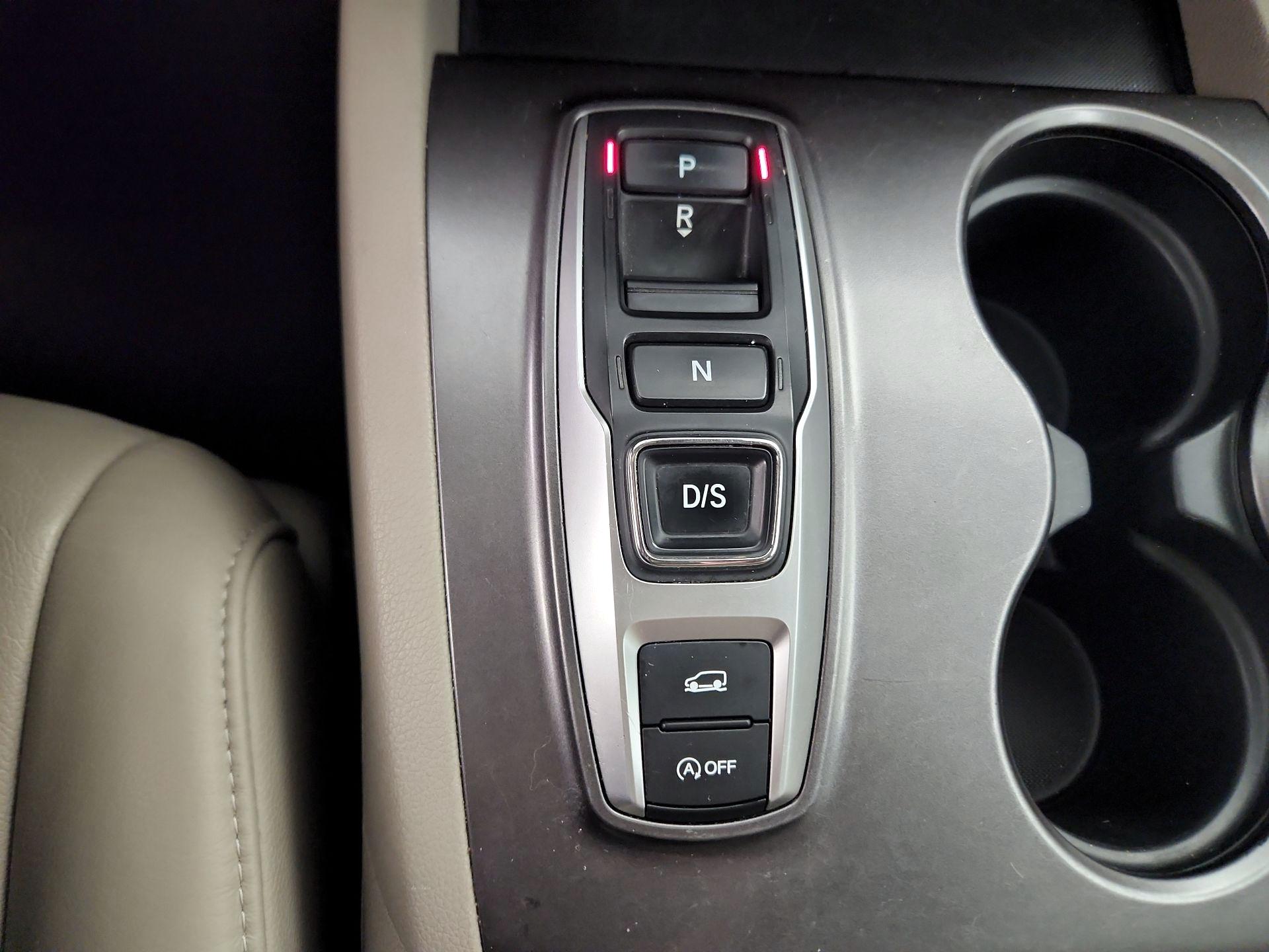 Thumbnail: 2022 Honda Pilot - 17