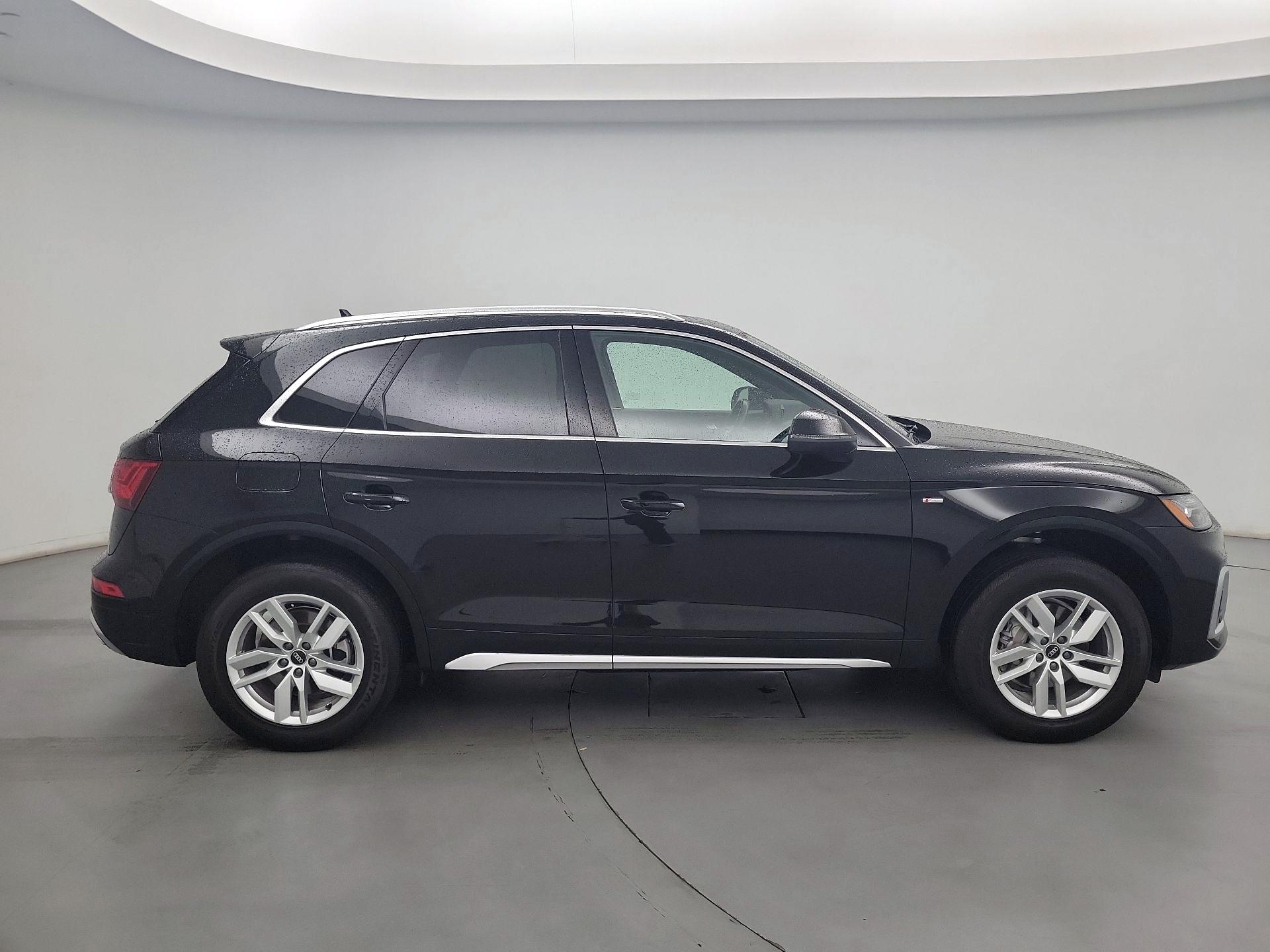 Thumbnail: 2023 Audi Q5 - 4