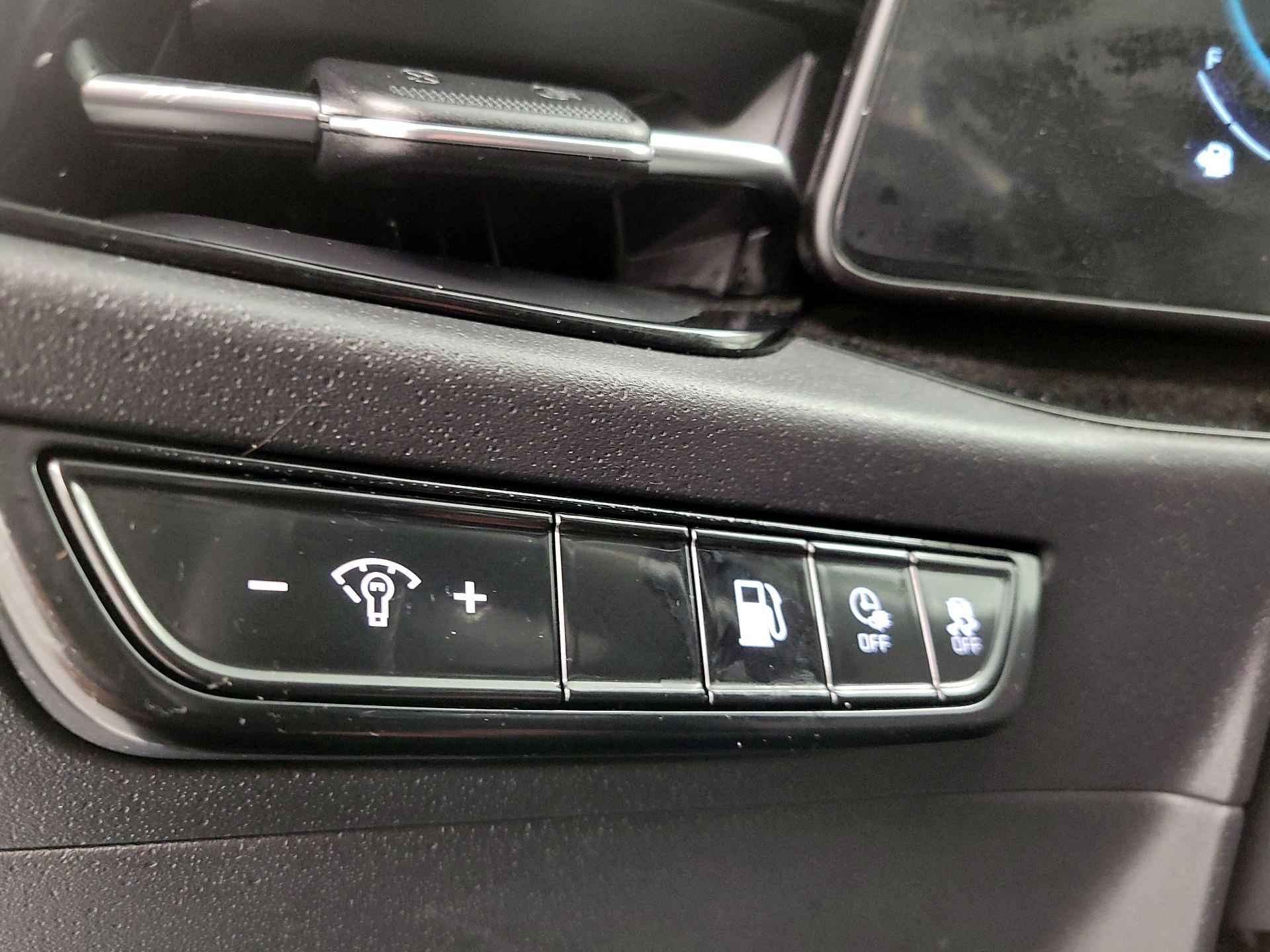 Thumbnail: 2023 Kia Niro - 13