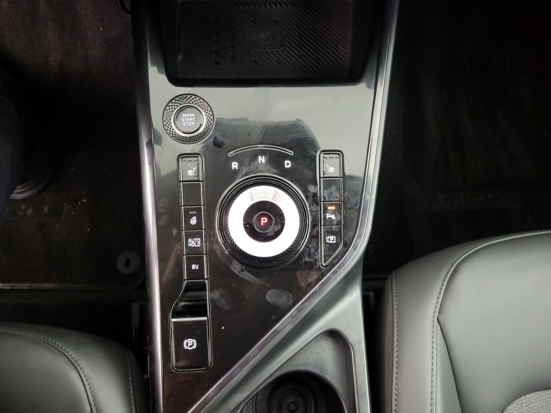 Thumbnail: 2023 Kia Niro - 18