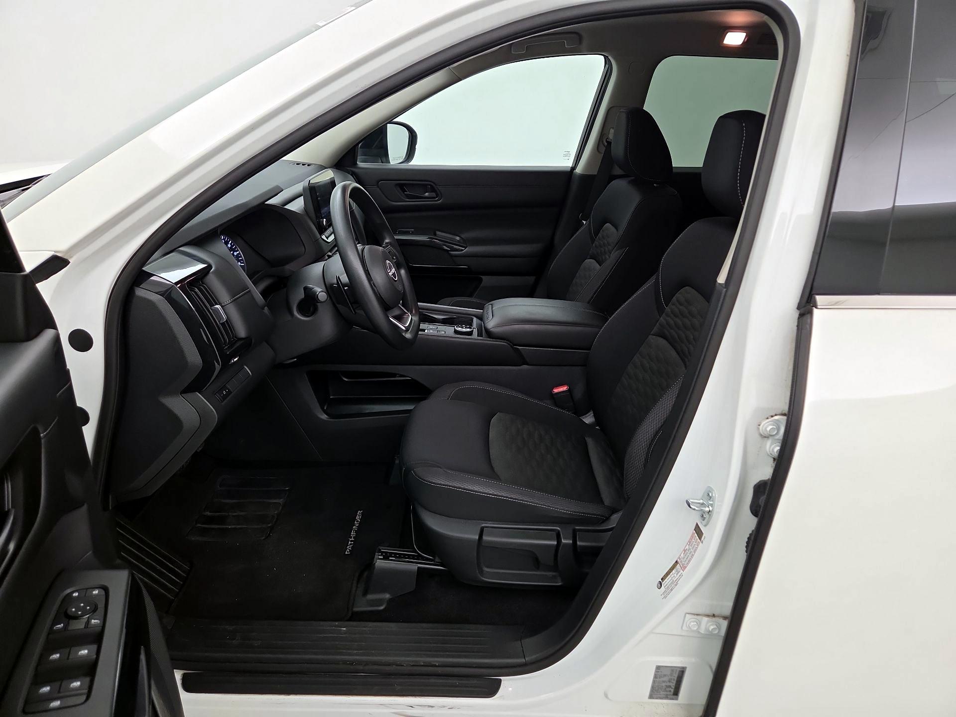 Thumbnail: 2024 Nissan Pathfinder - 11