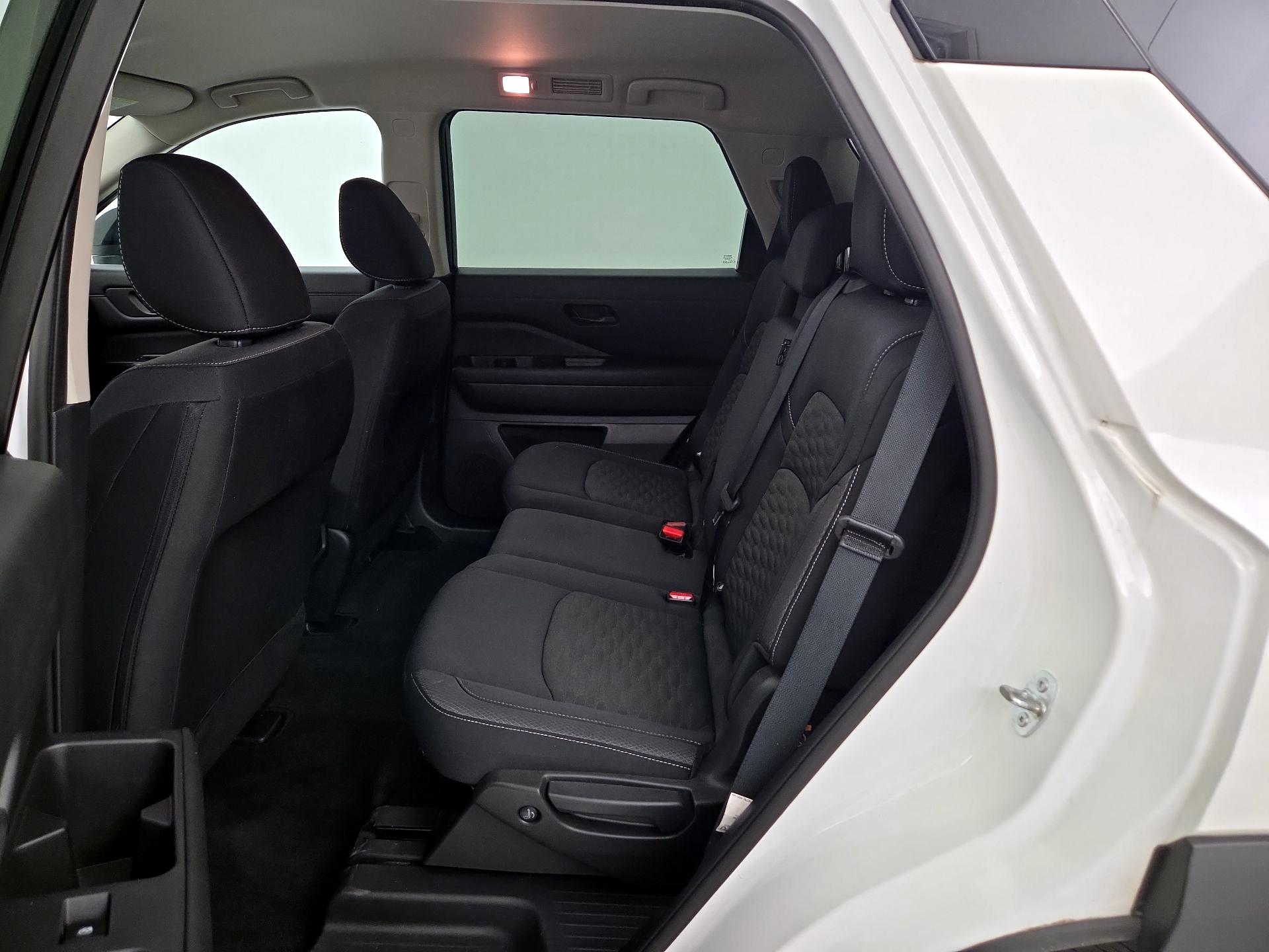 Thumbnail: 2024 Nissan Pathfinder - 19