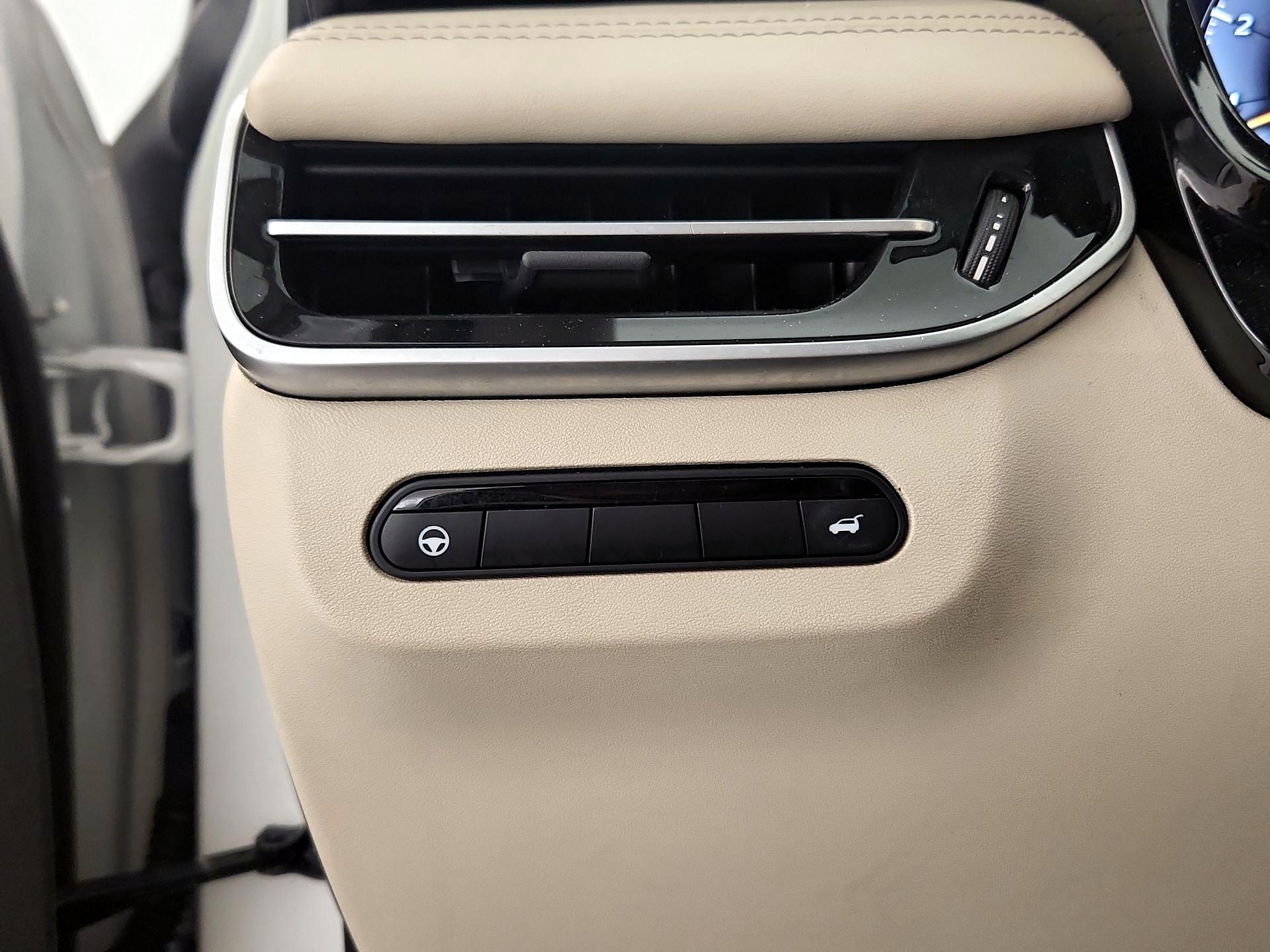 Thumbnail: 2023 INFINITI QX60 - 13