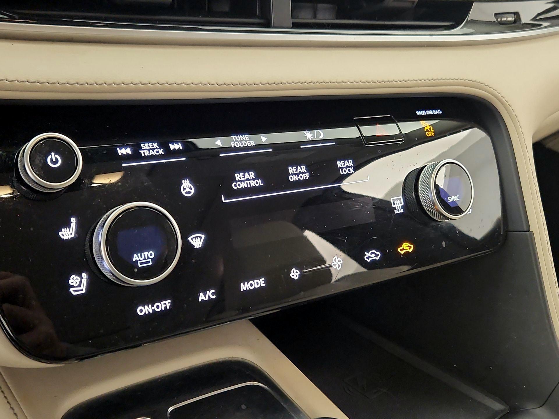 Thumbnail: 2023 INFINITI QX60 - 16