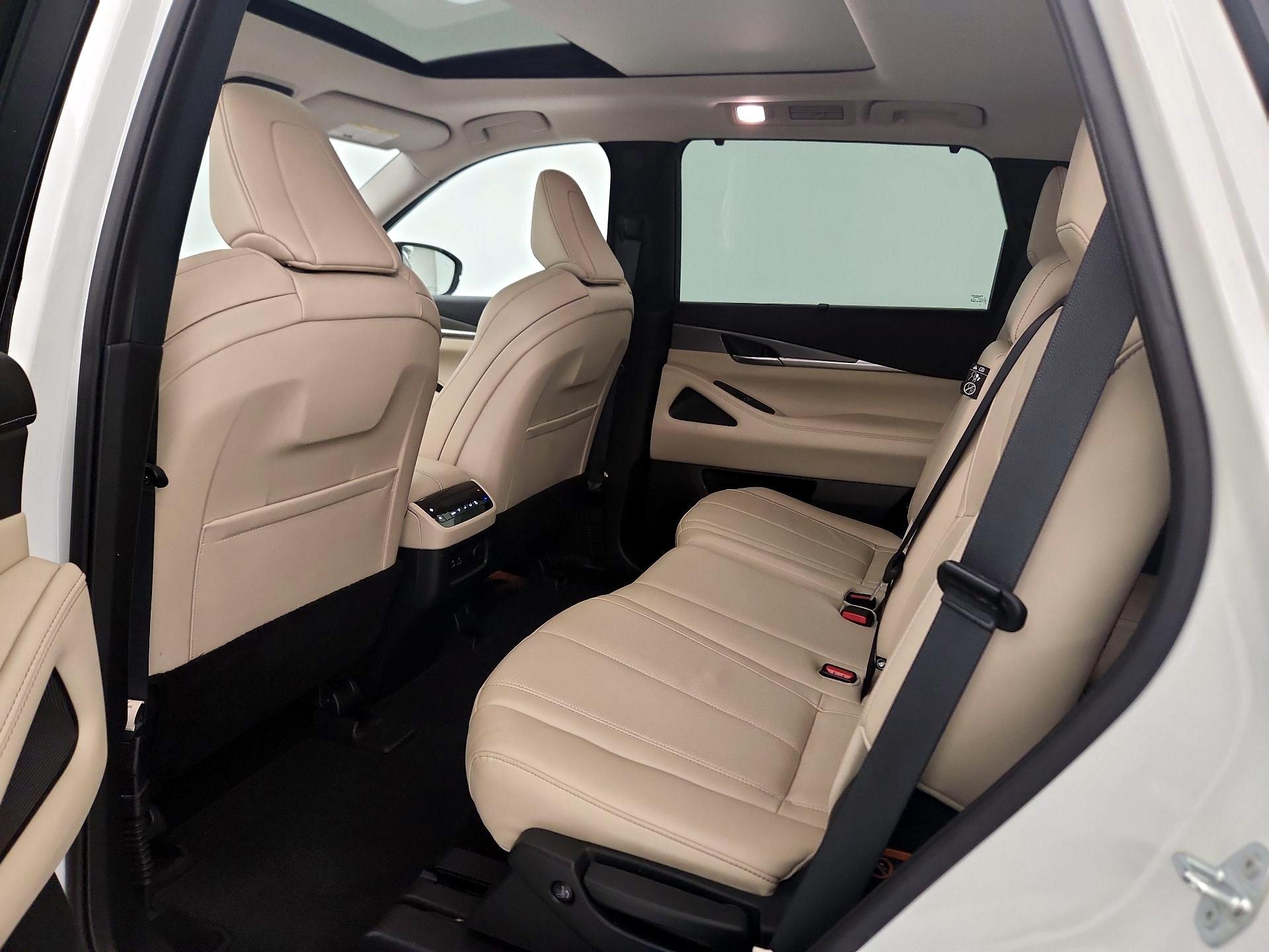 Thumbnail: 2023 INFINITI QX60 - 20