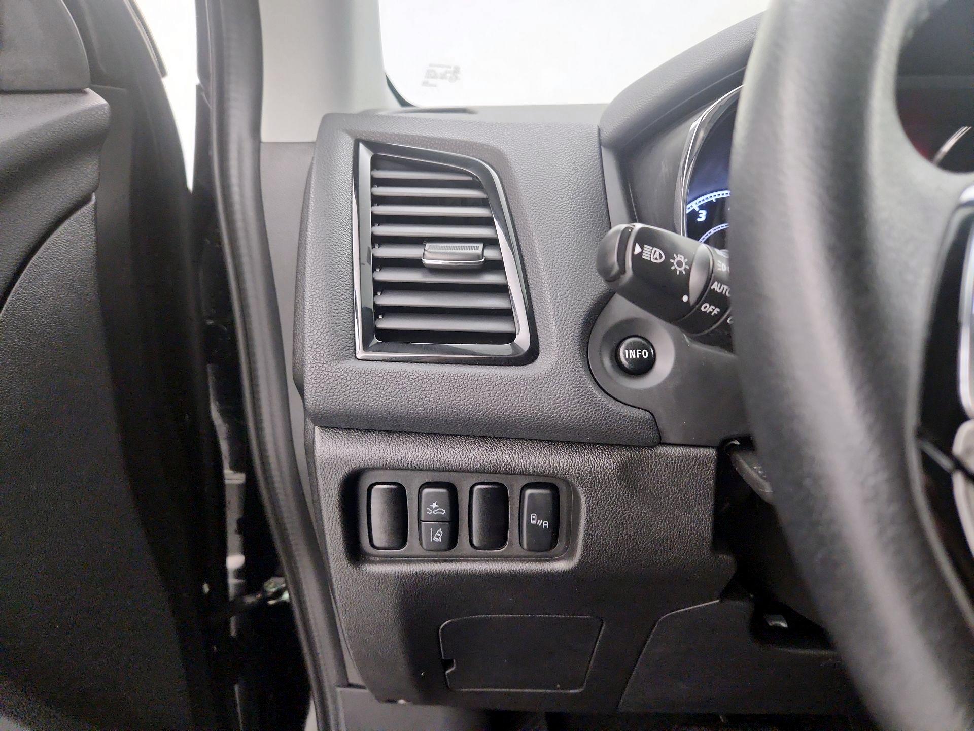 Thumbnail: 2024 Mitsubishi Outlander Sport - 13