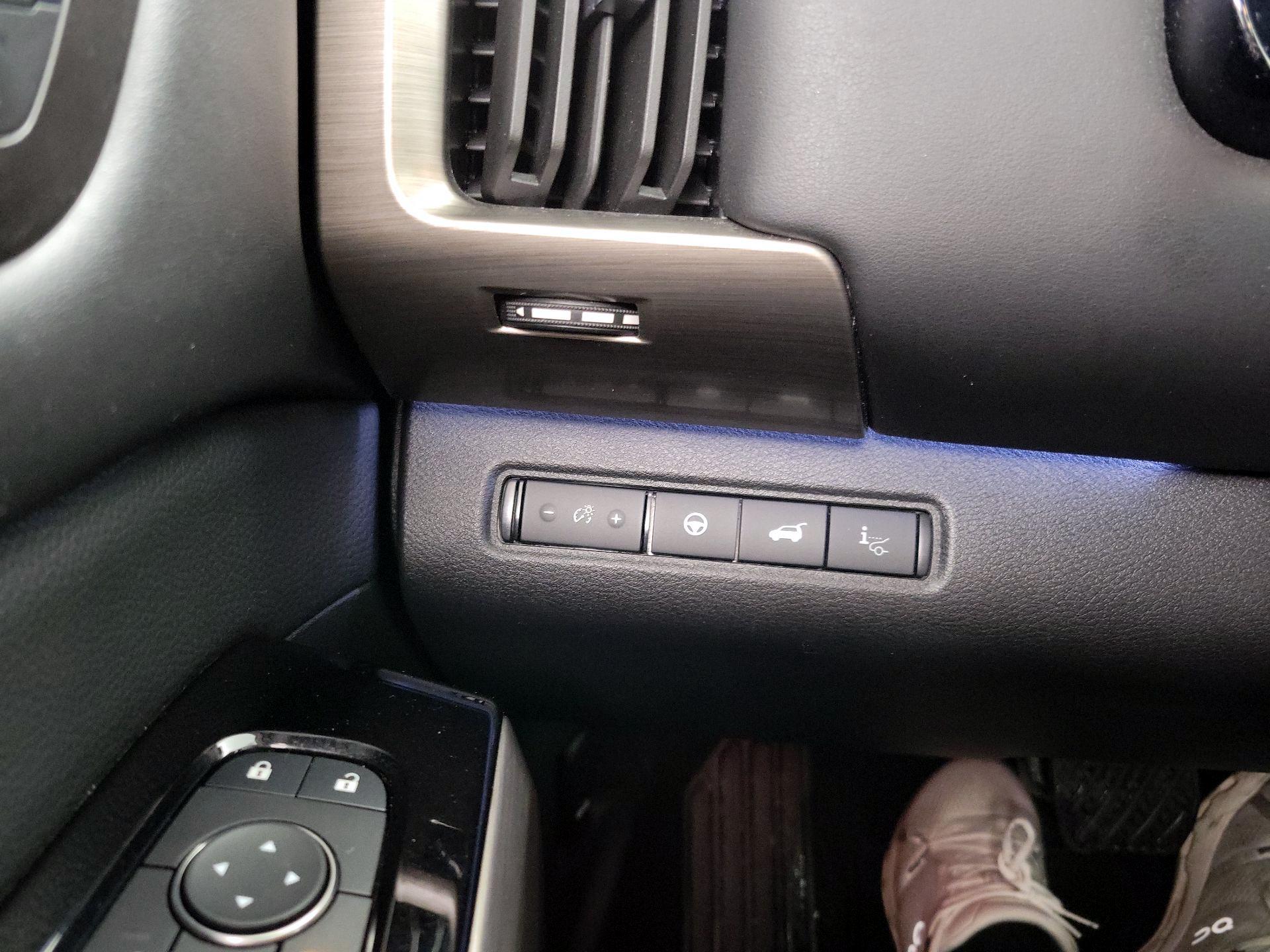 Thumbnail: 2023 Nissan Pathfinder - 13