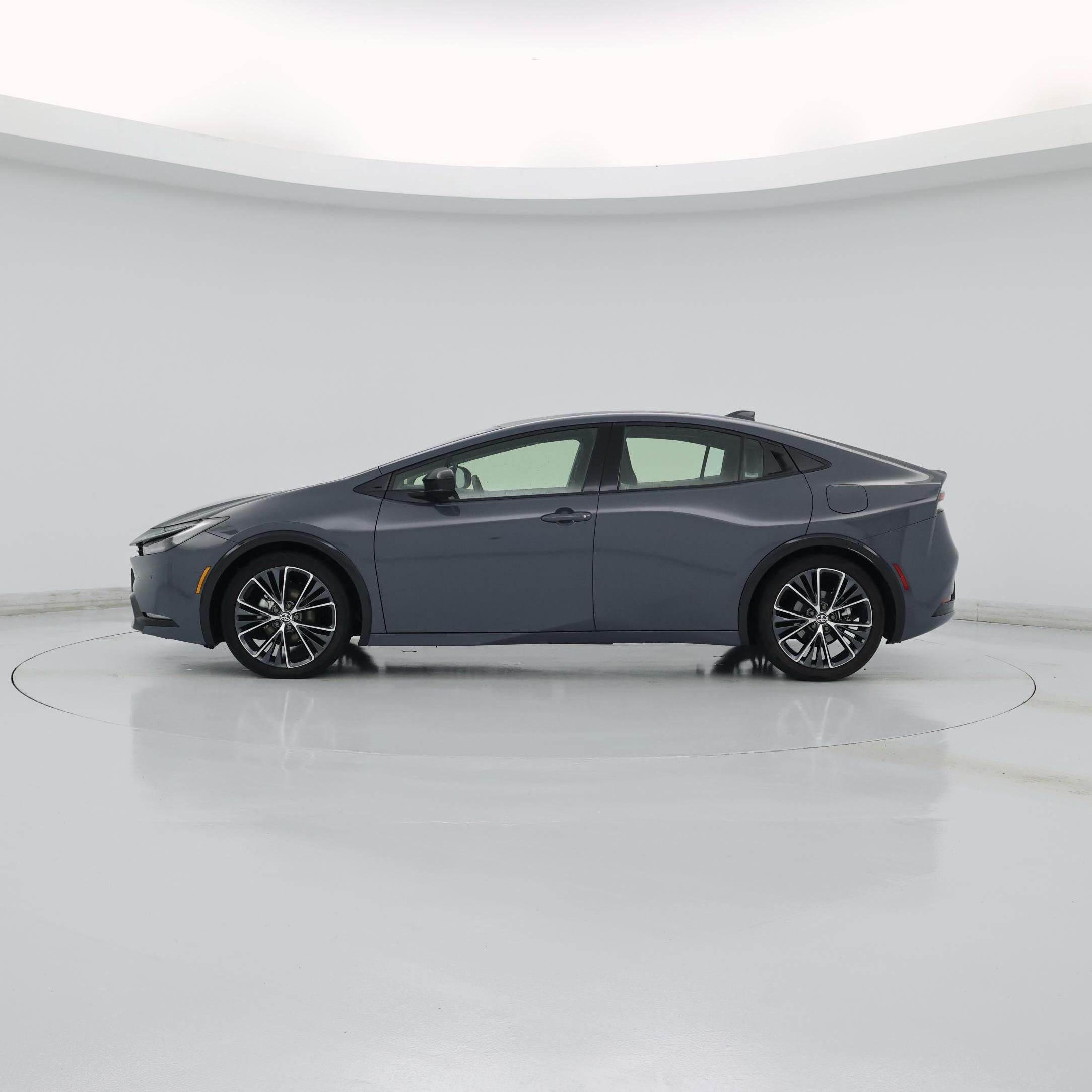 Thumbnail: 2025 Toyota Prius - 3