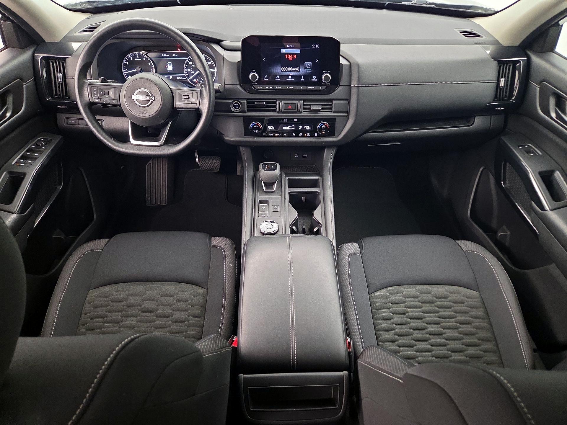 Thumbnail: 2023 Nissan Pathfinder - 9