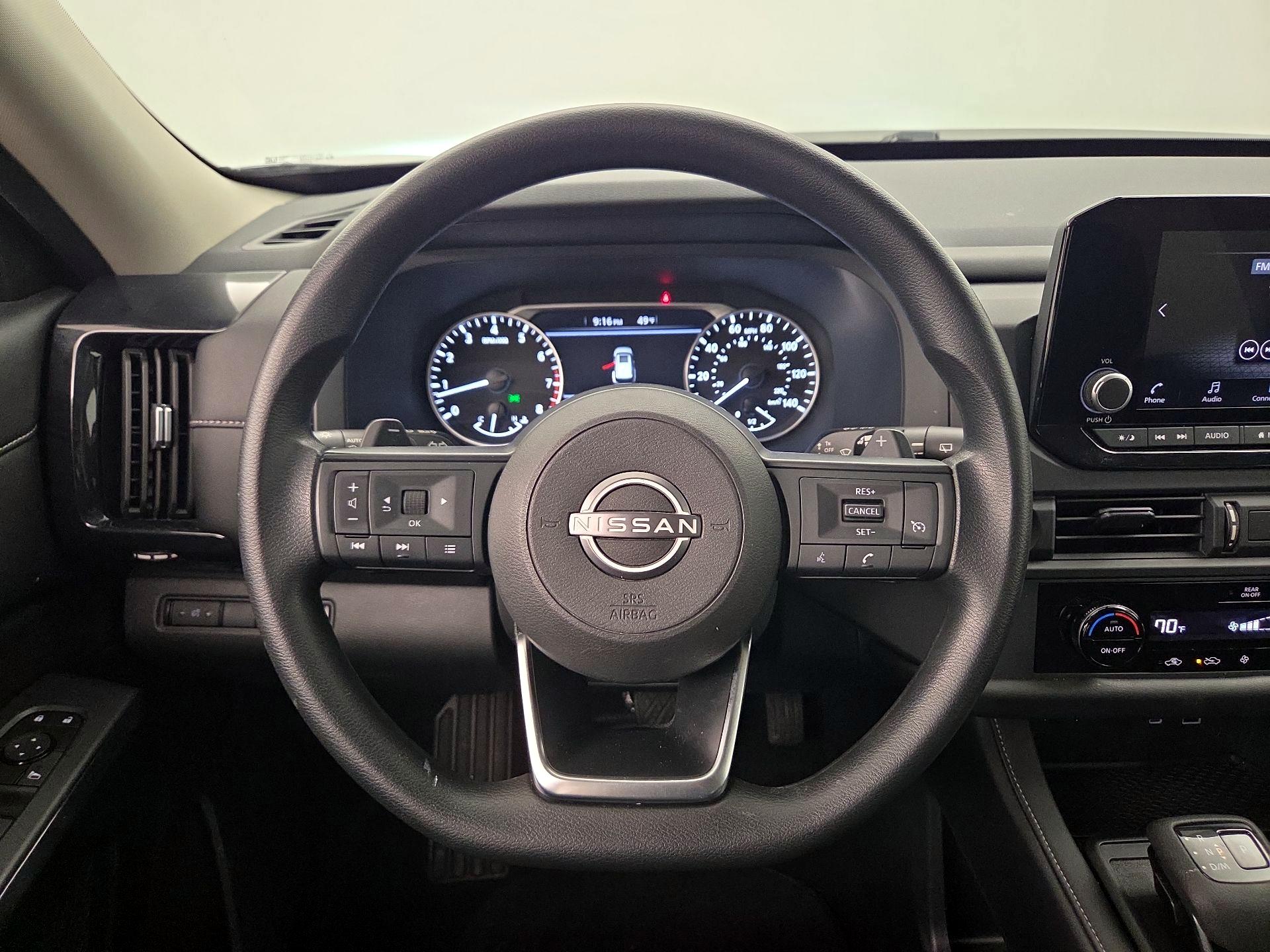 Thumbnail: 2023 Nissan Pathfinder - 10