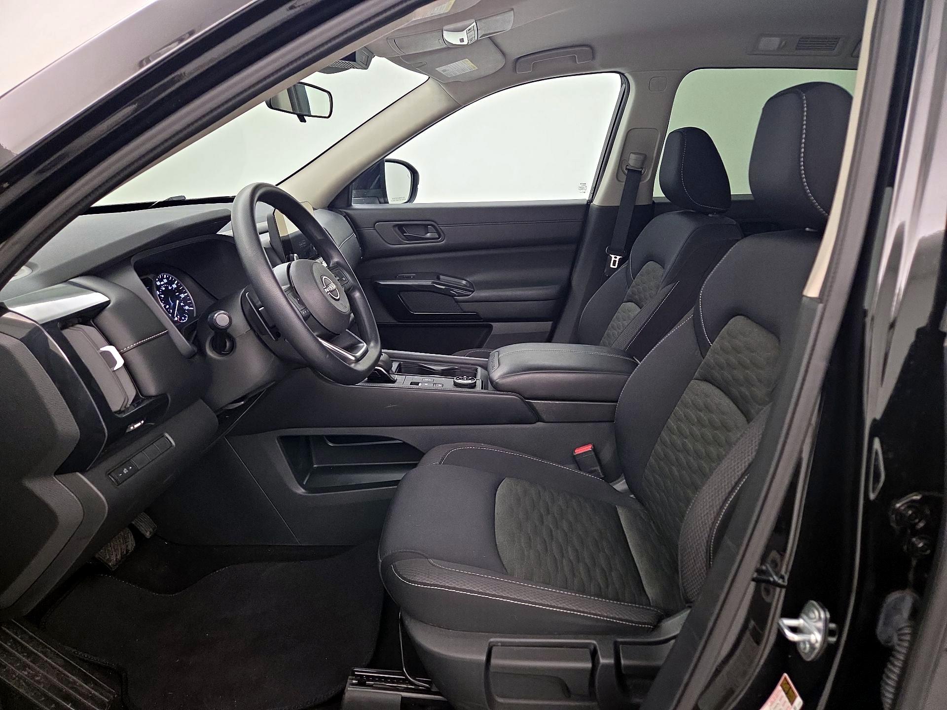 Thumbnail: 2023 Nissan Pathfinder - 11