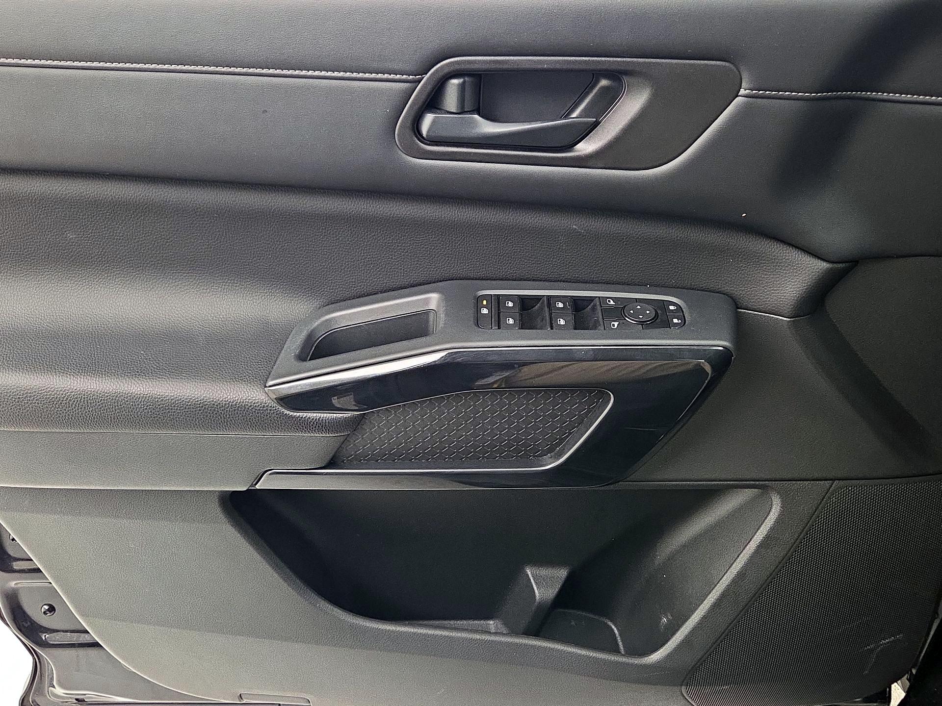 Thumbnail: 2023 Nissan Pathfinder - 12