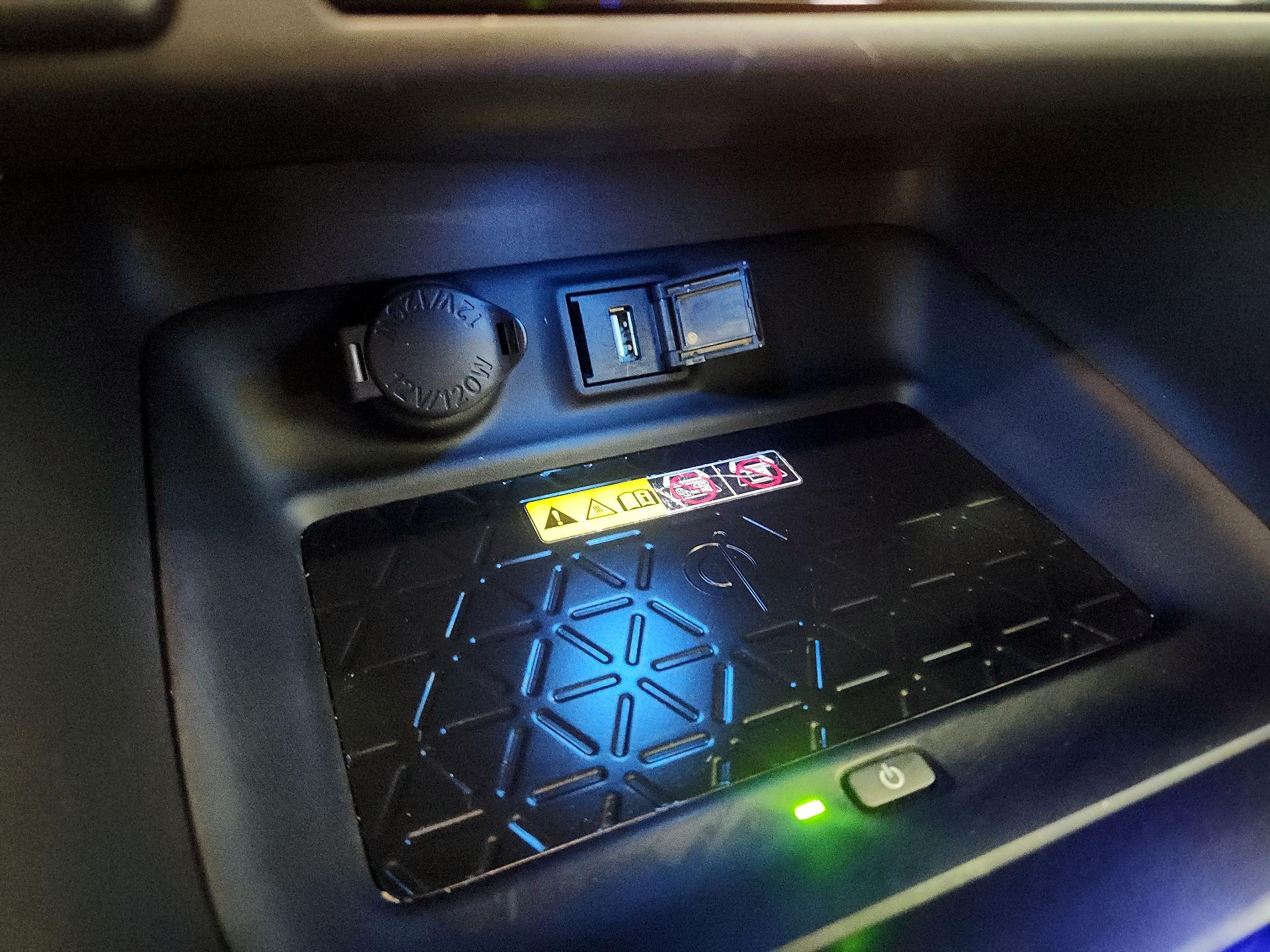 Thumbnail: 2022 Toyota RAV4 - 18