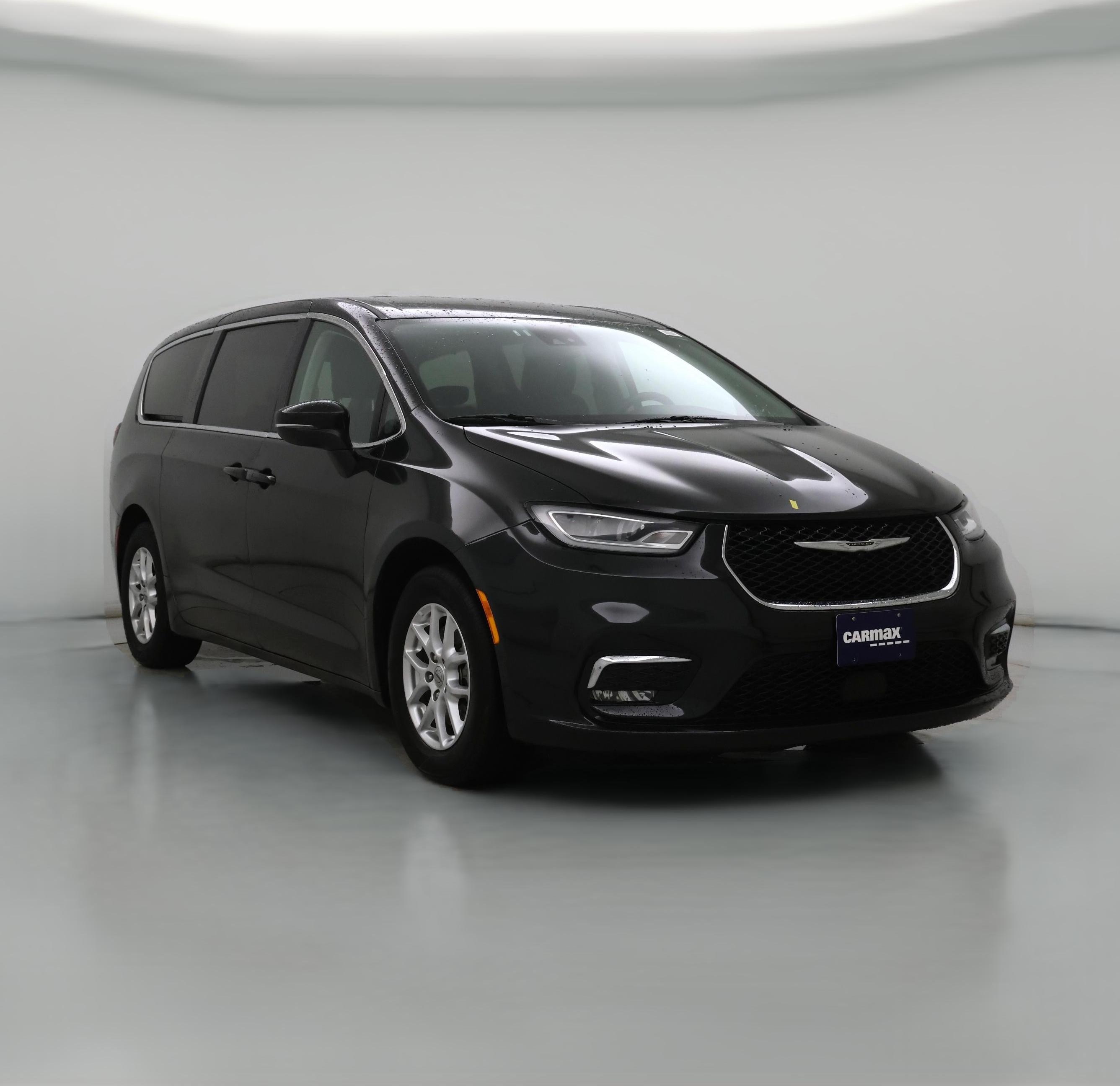 Thumbnail: 2023 Chrysler Pacifica - 1