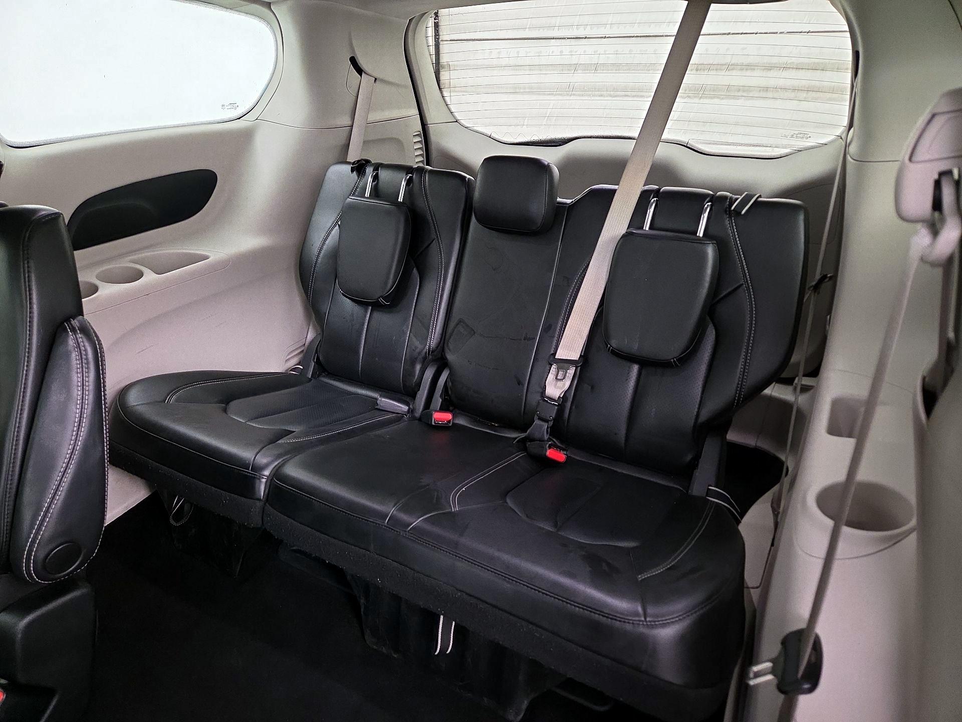 Thumbnail: 2023 Chrysler Pacifica - 20