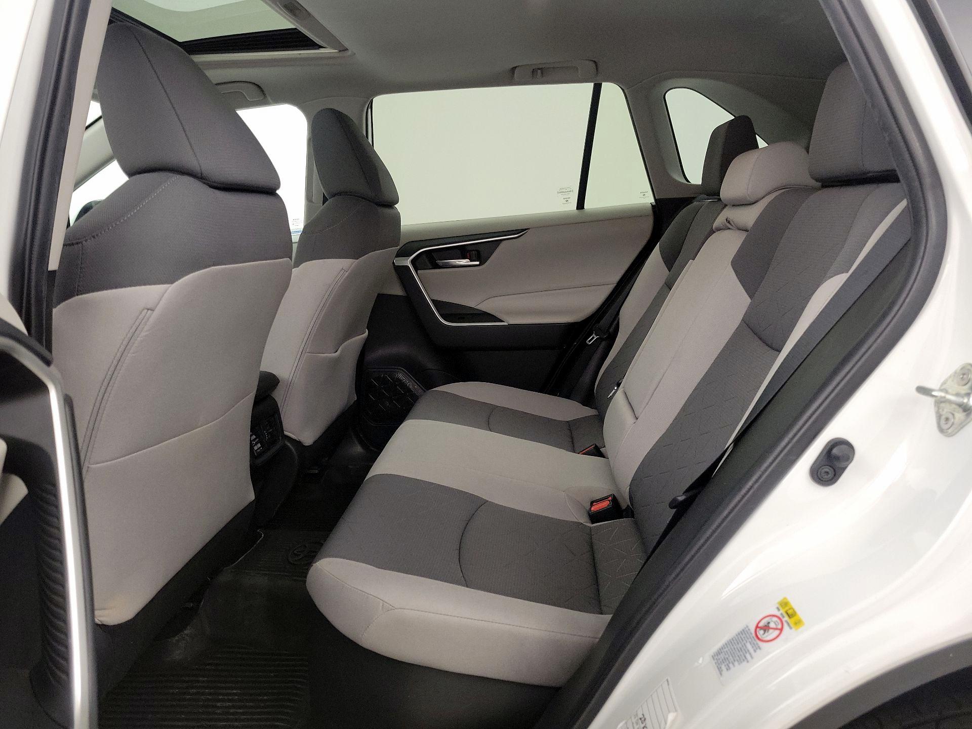 Thumbnail: 2021 Toyota RAV4 - 20