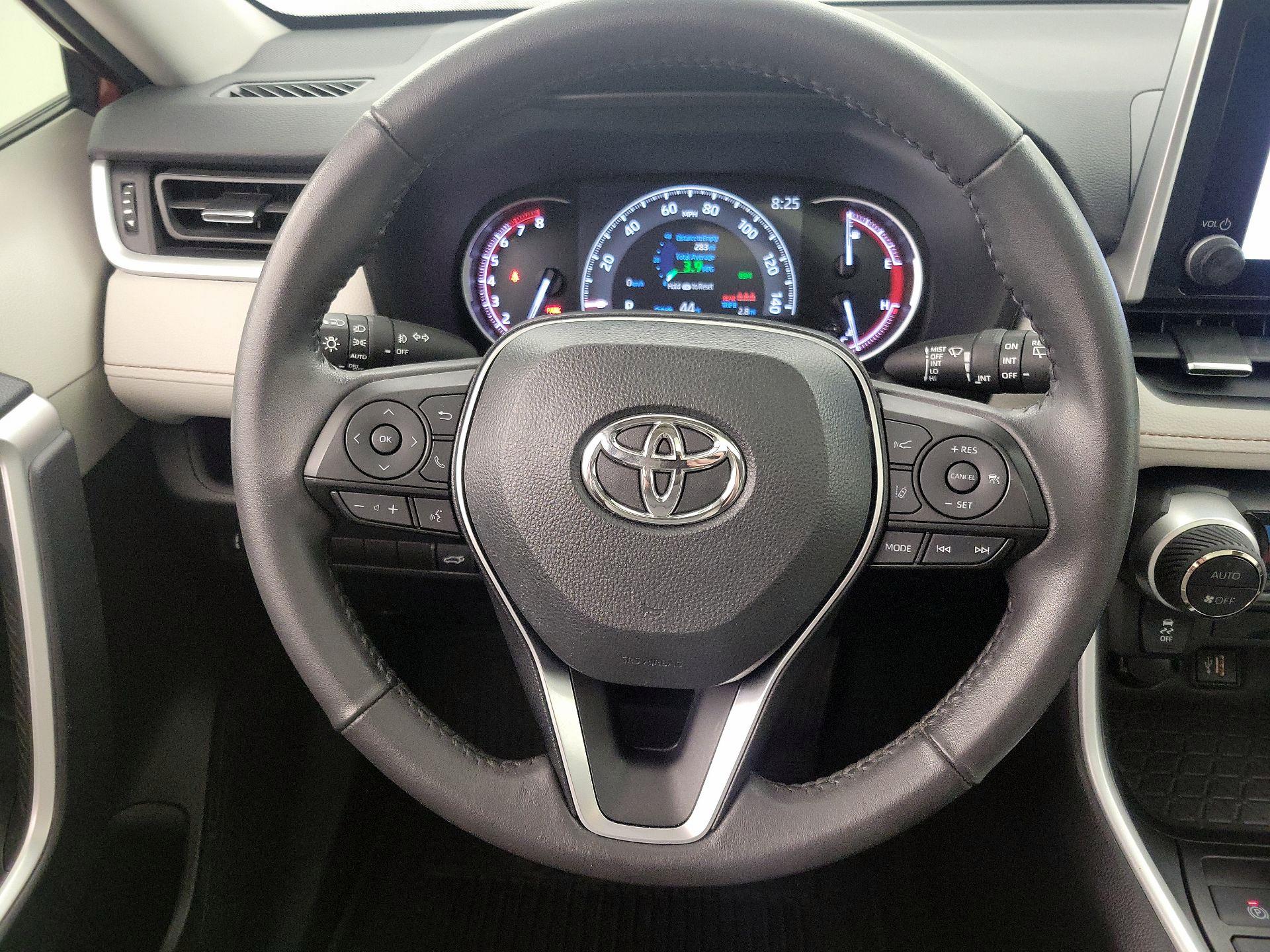 Thumbnail: 2024 Toyota RAV4 - 10