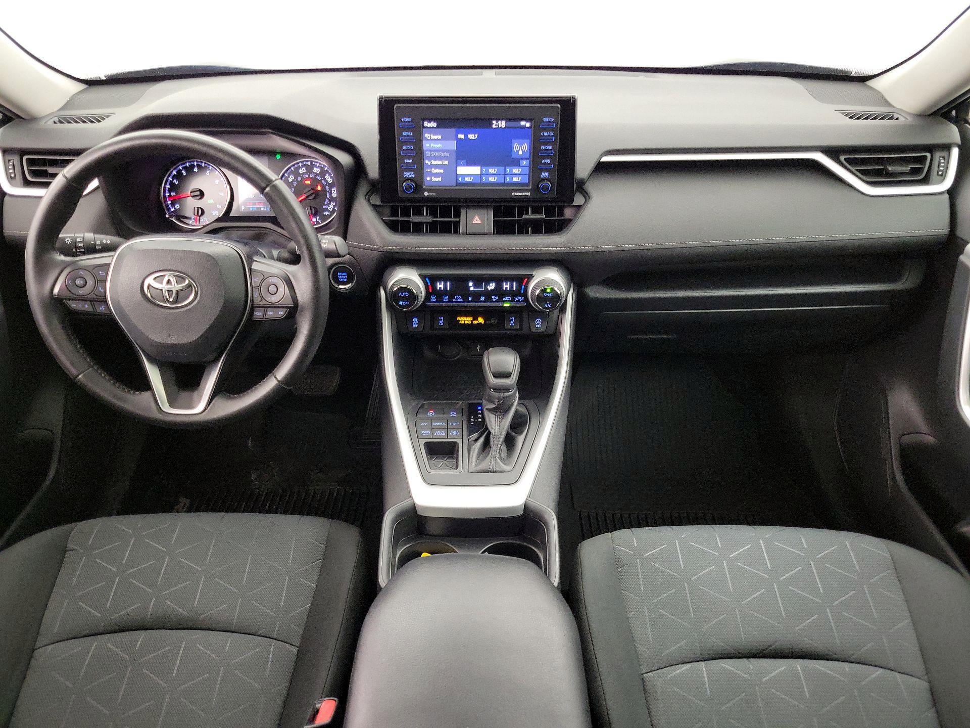 Thumbnail: 2020 Toyota RAV4 - 9