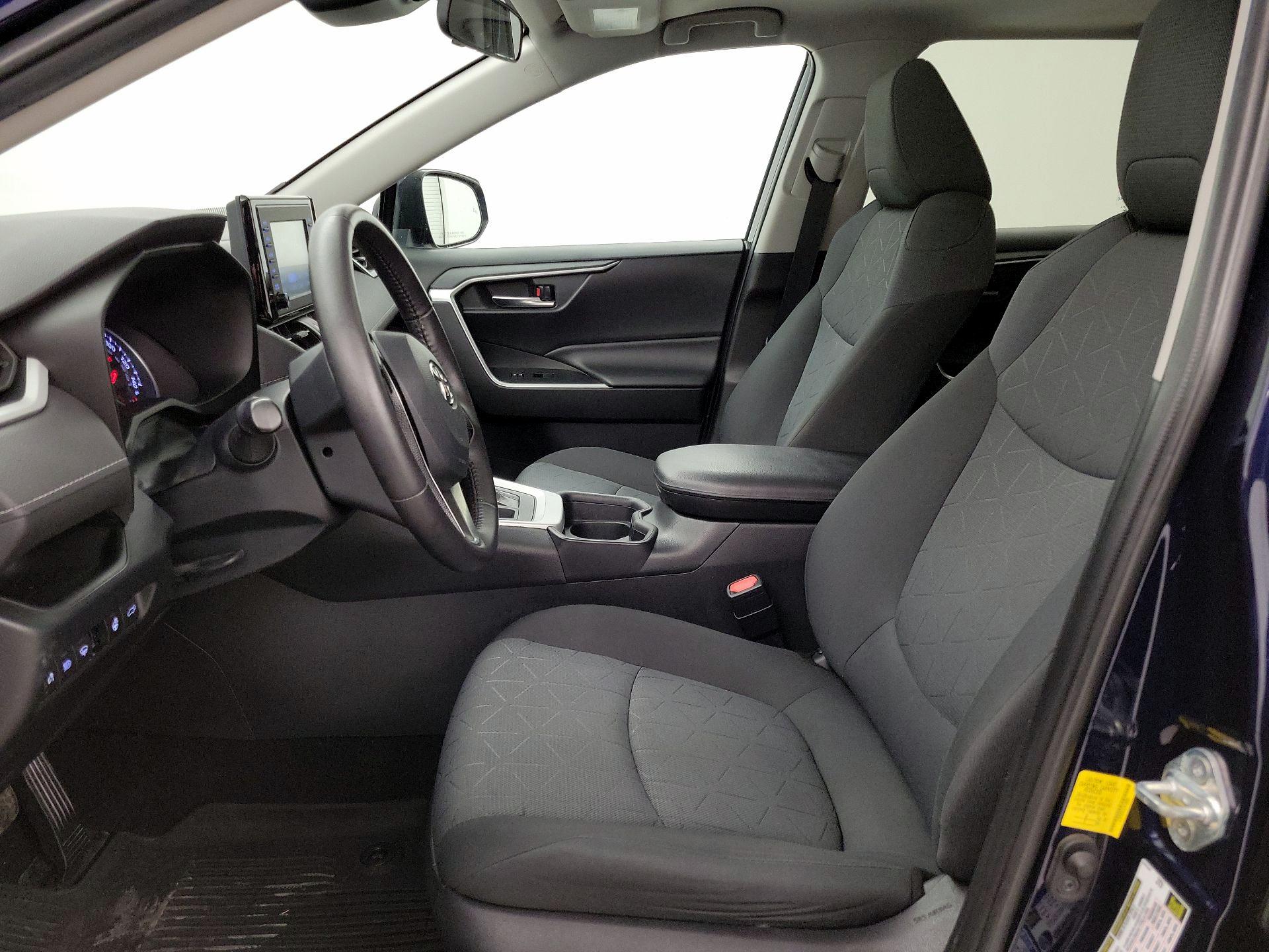 Thumbnail: 2020 Toyota RAV4 - 11