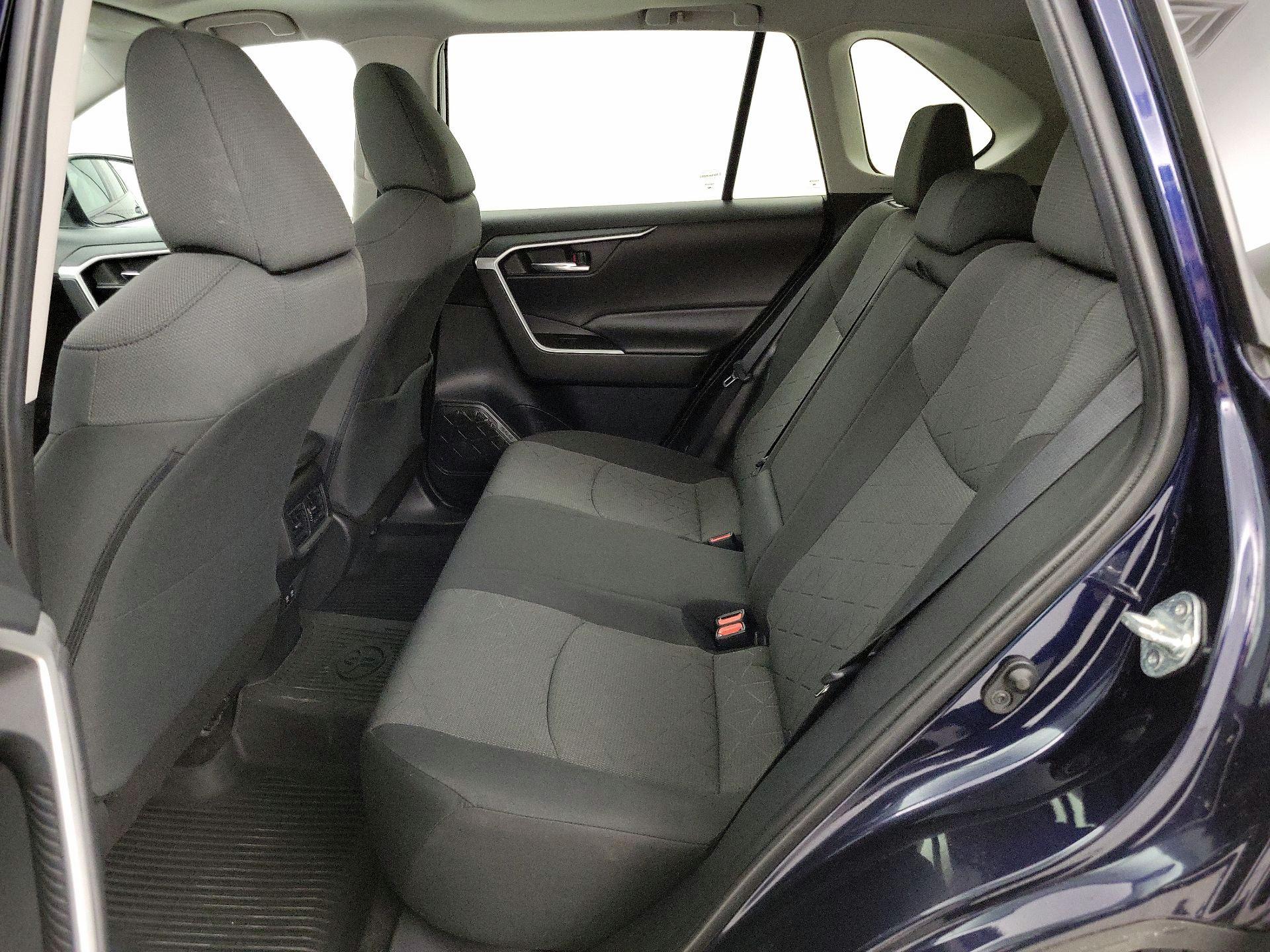 Thumbnail: 2020 Toyota RAV4 - 20