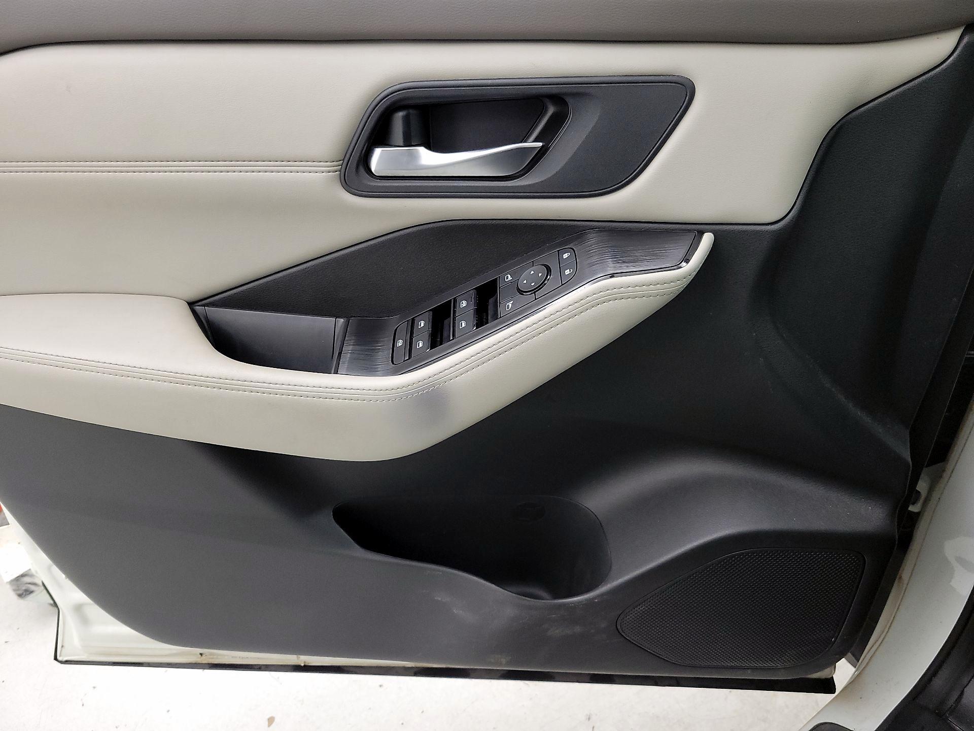 Thumbnail: 2023 Nissan Rogue - 12