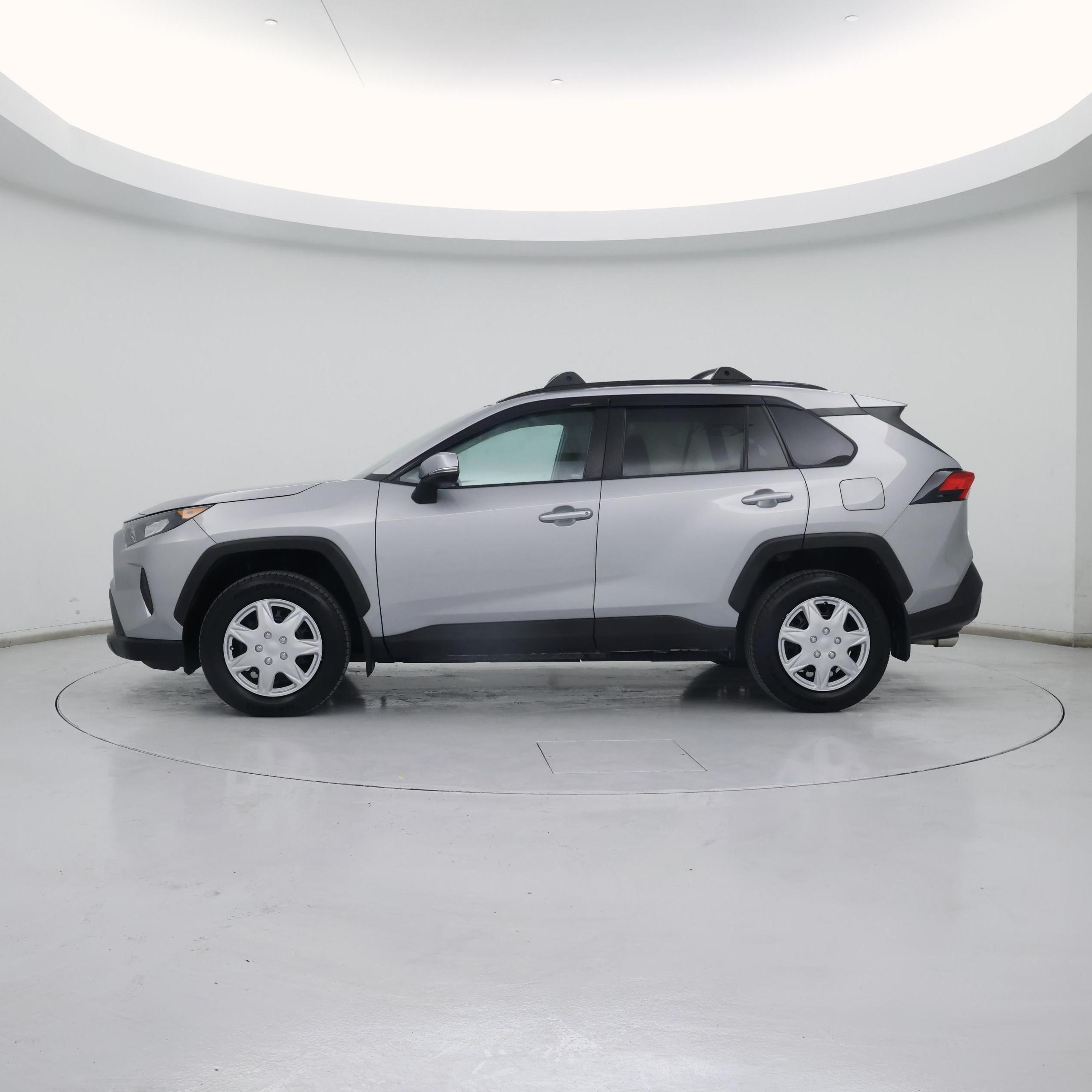 Thumbnail: 2020 Toyota RAV4 - 3