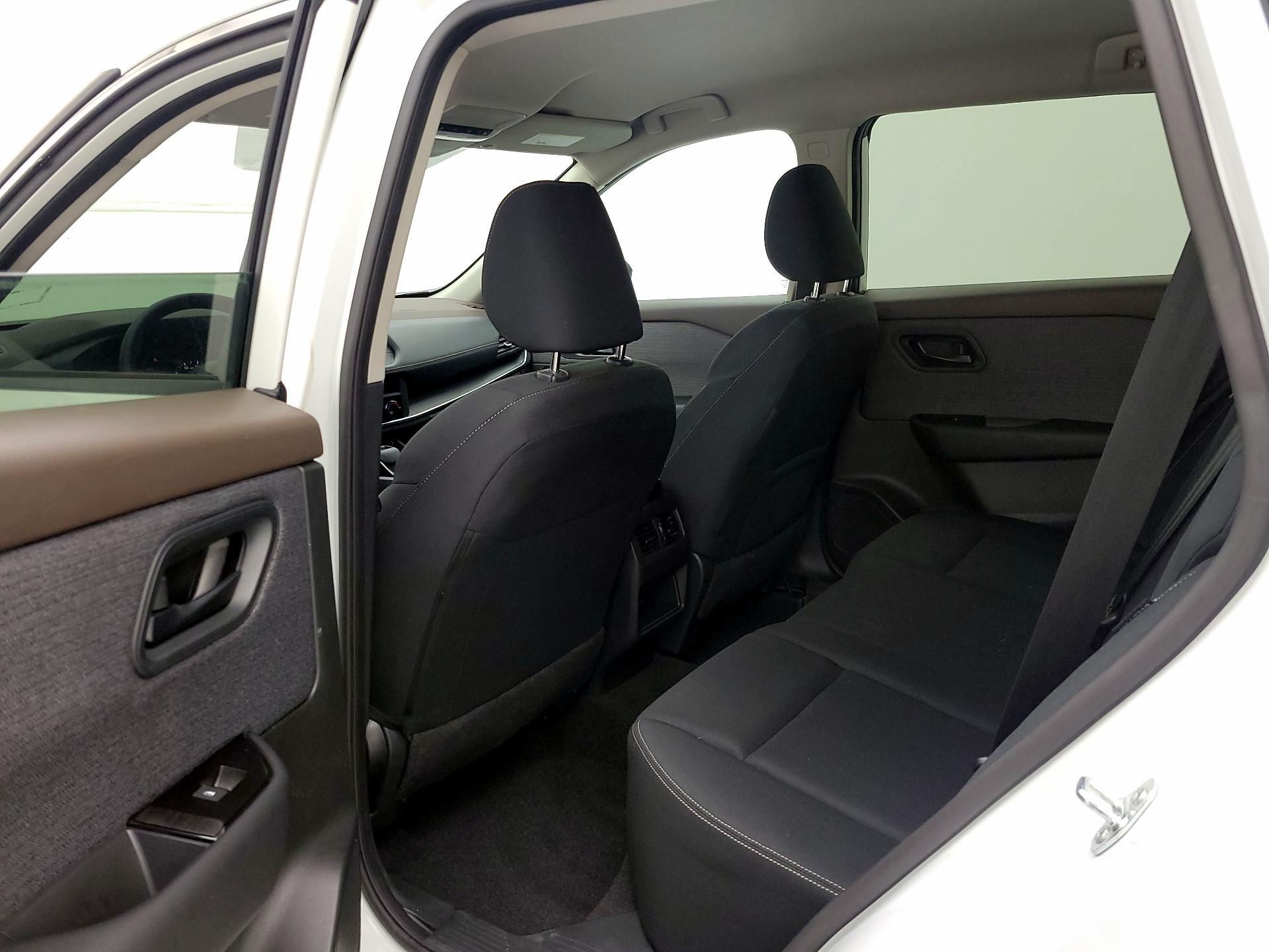 Thumbnail: 2023 Nissan Rogue - 19