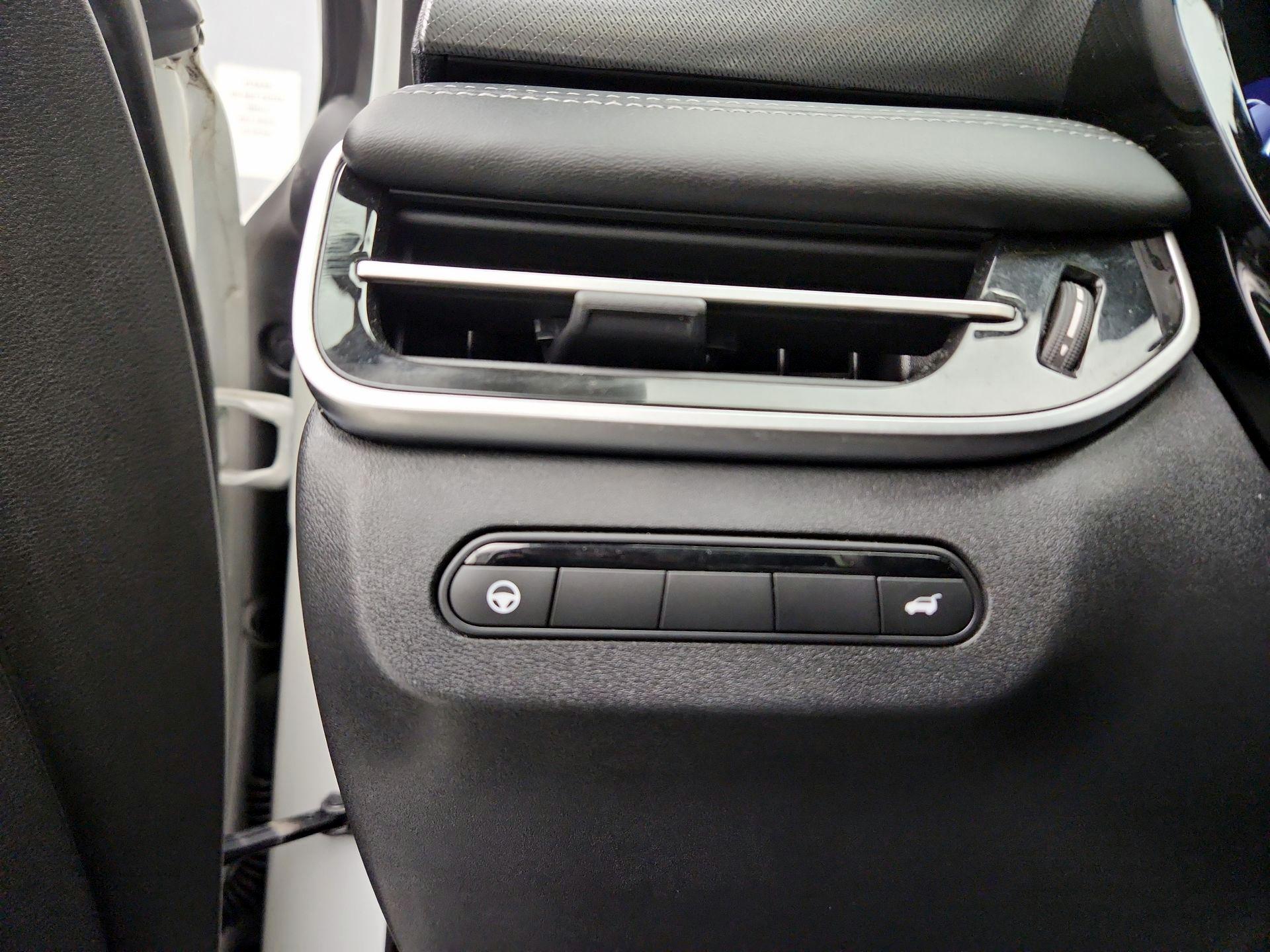 Thumbnail: 2023 INFINITI QX60 - 13