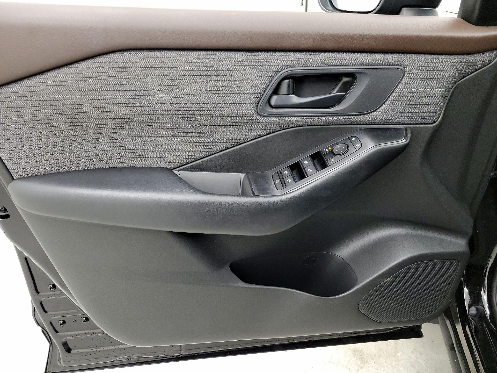 Thumbnail: 2023 Nissan Rogue - 12