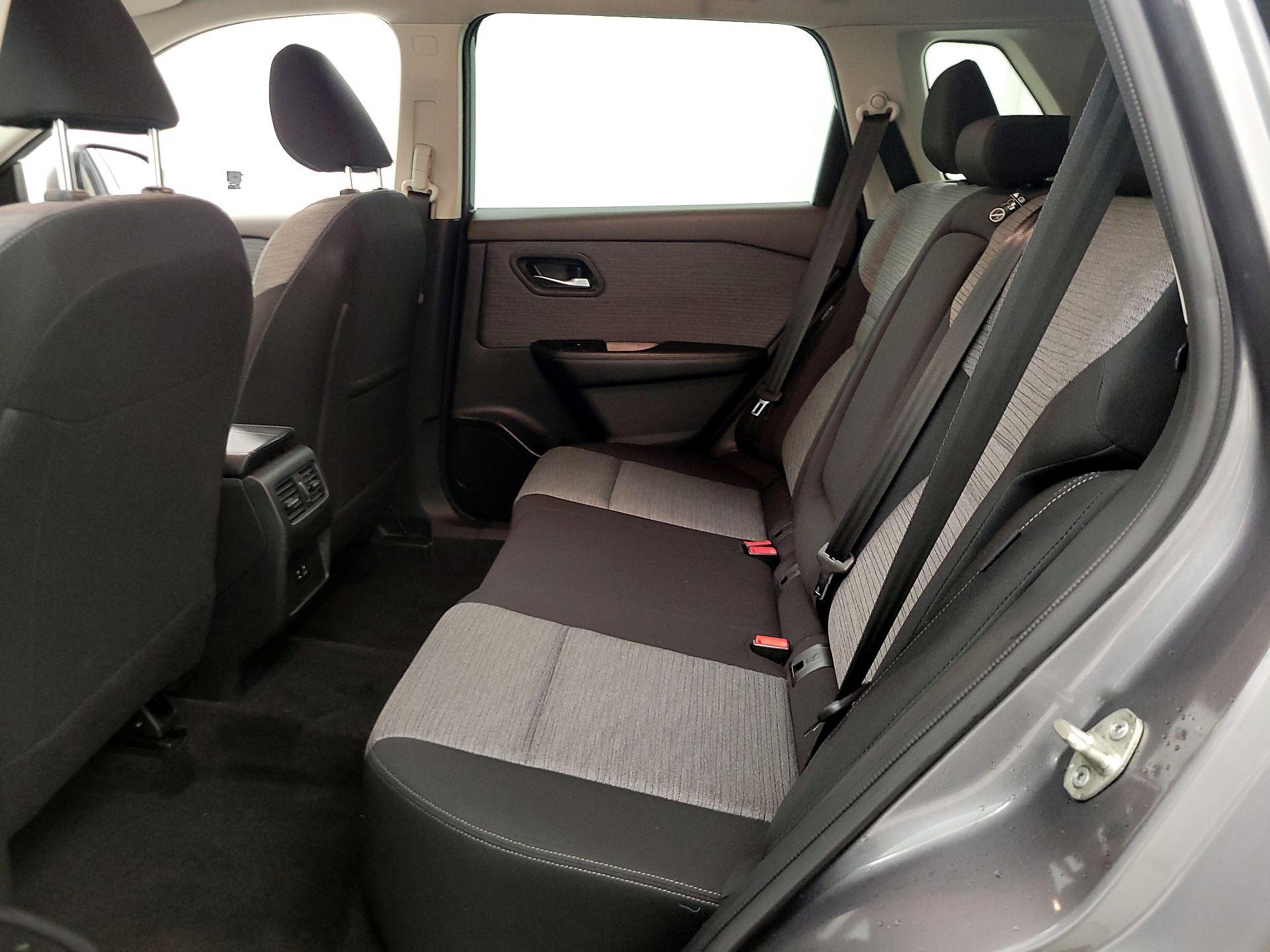 Thumbnail: 2023 Nissan Rogue - 19