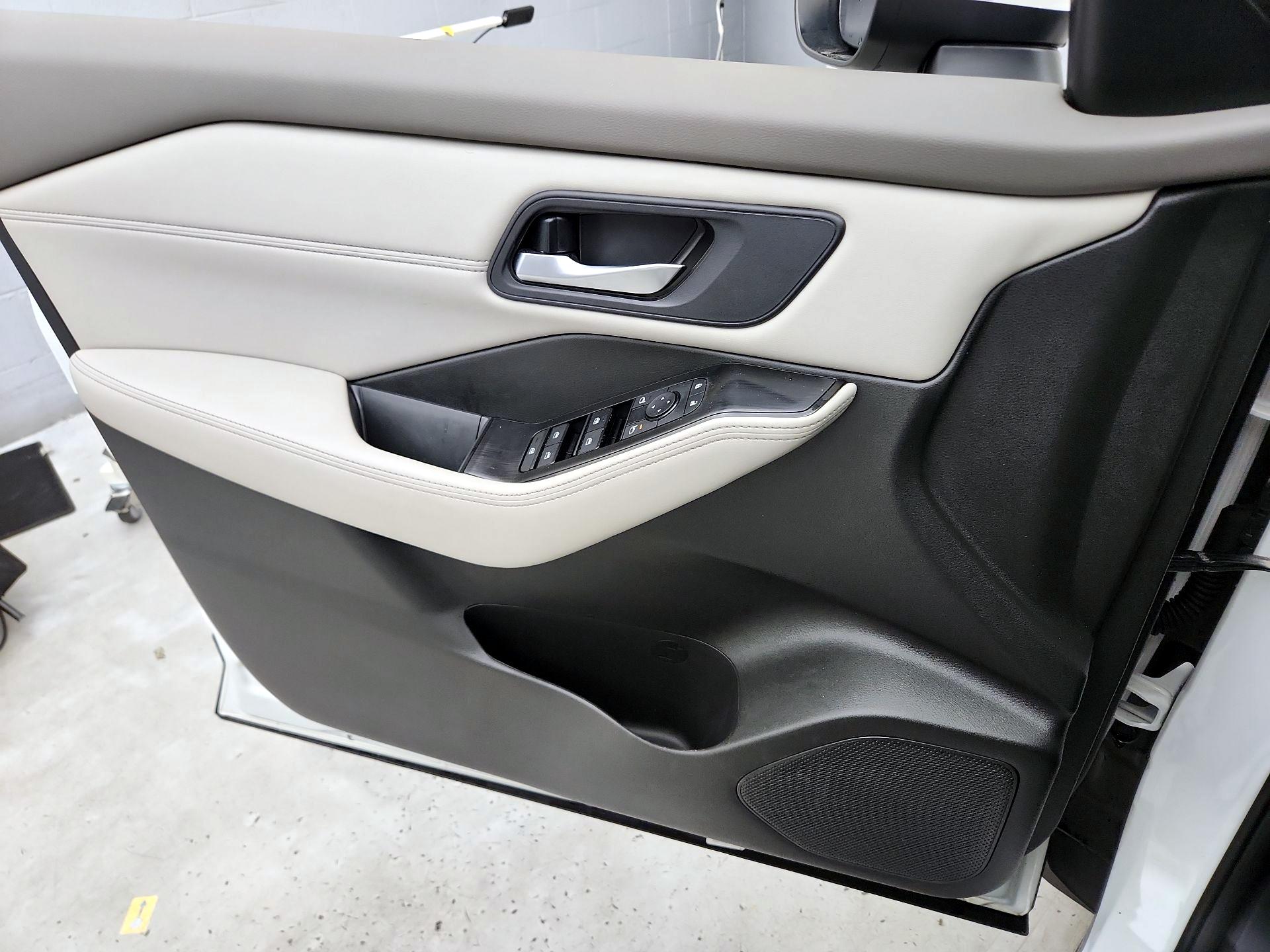 Thumbnail: 2023 Nissan Rogue - 12